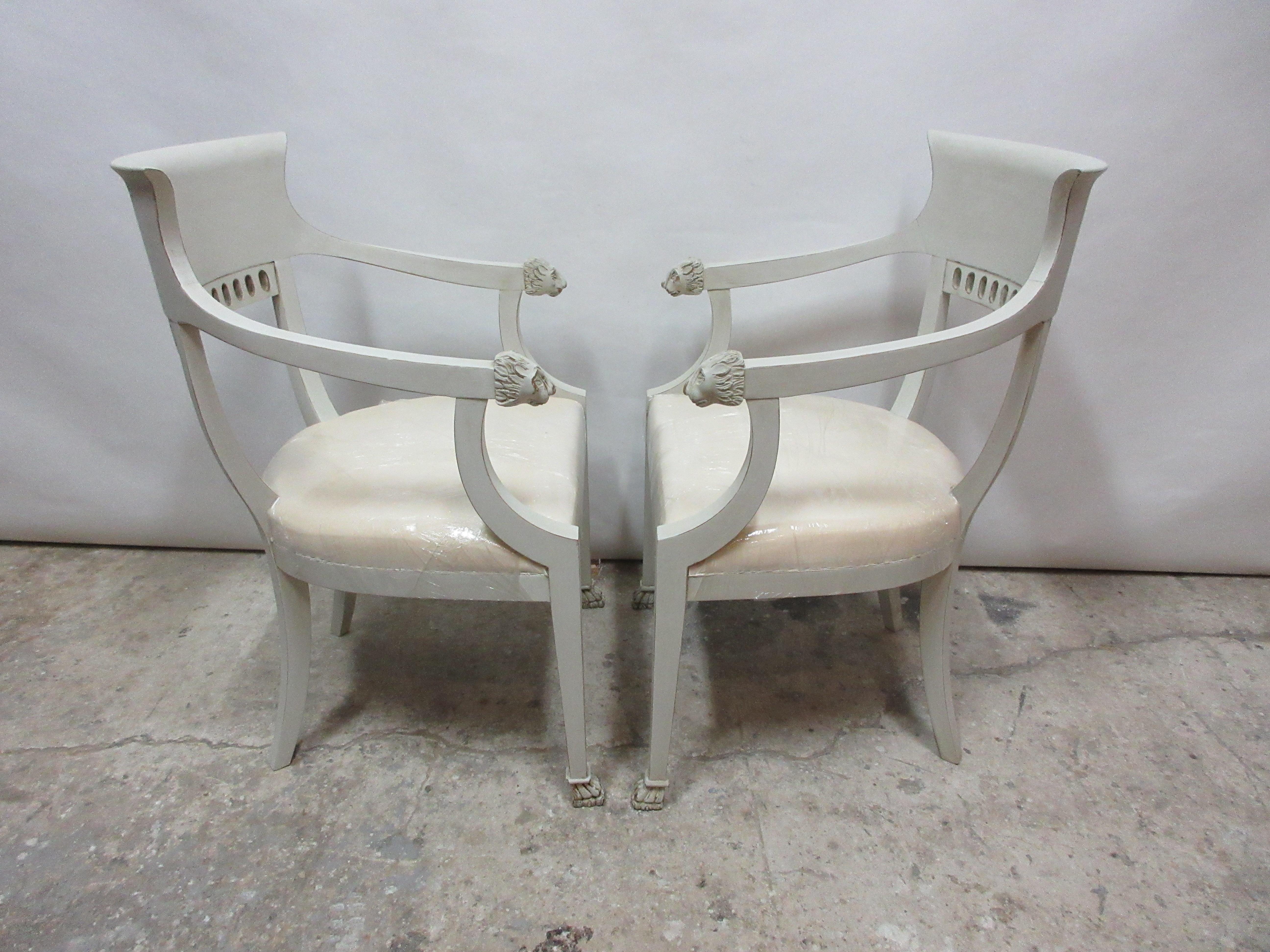 Gustavian Style Lion Head Chair In Distressed Condition In Hollywood, FL