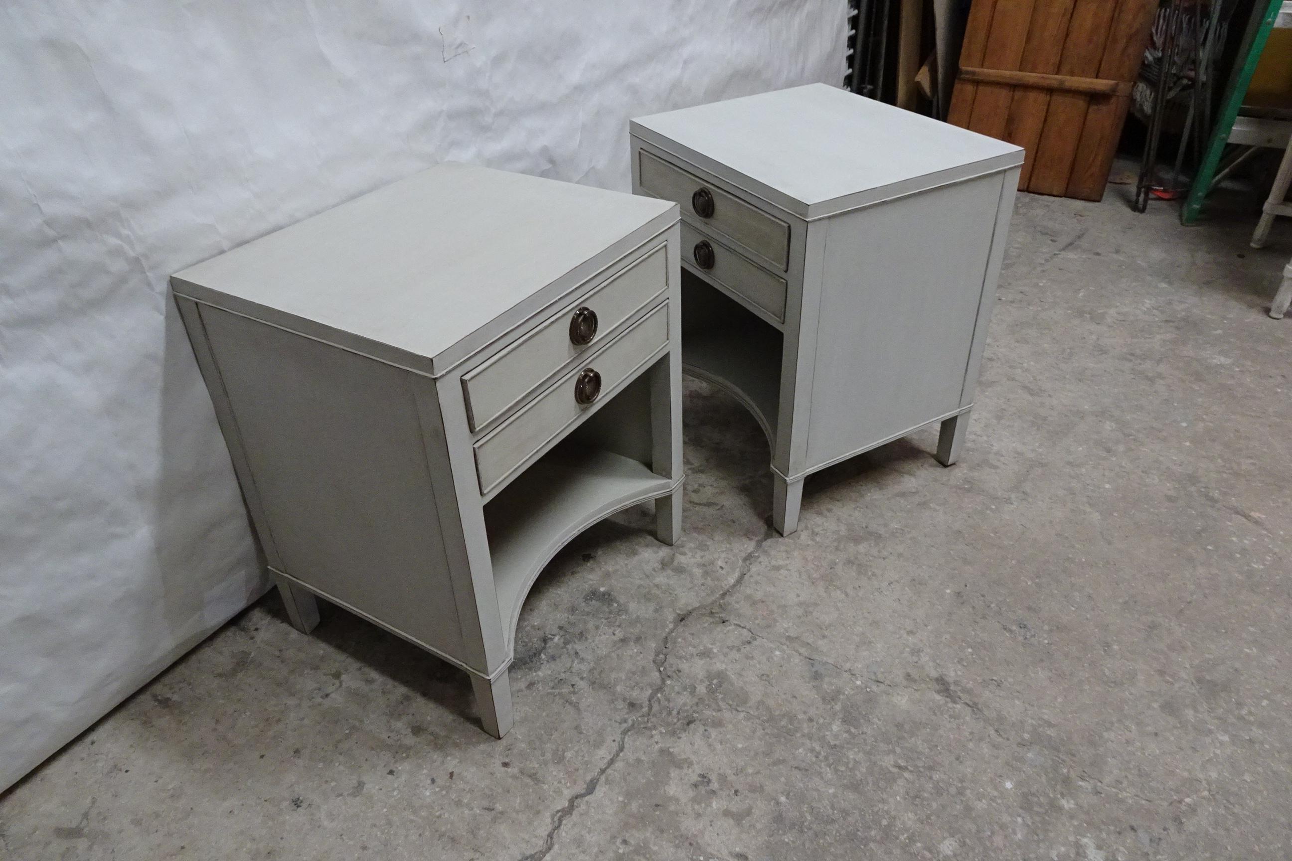 Gustavian Style Night Stands In Good Condition For Sale In Hollywood, FL