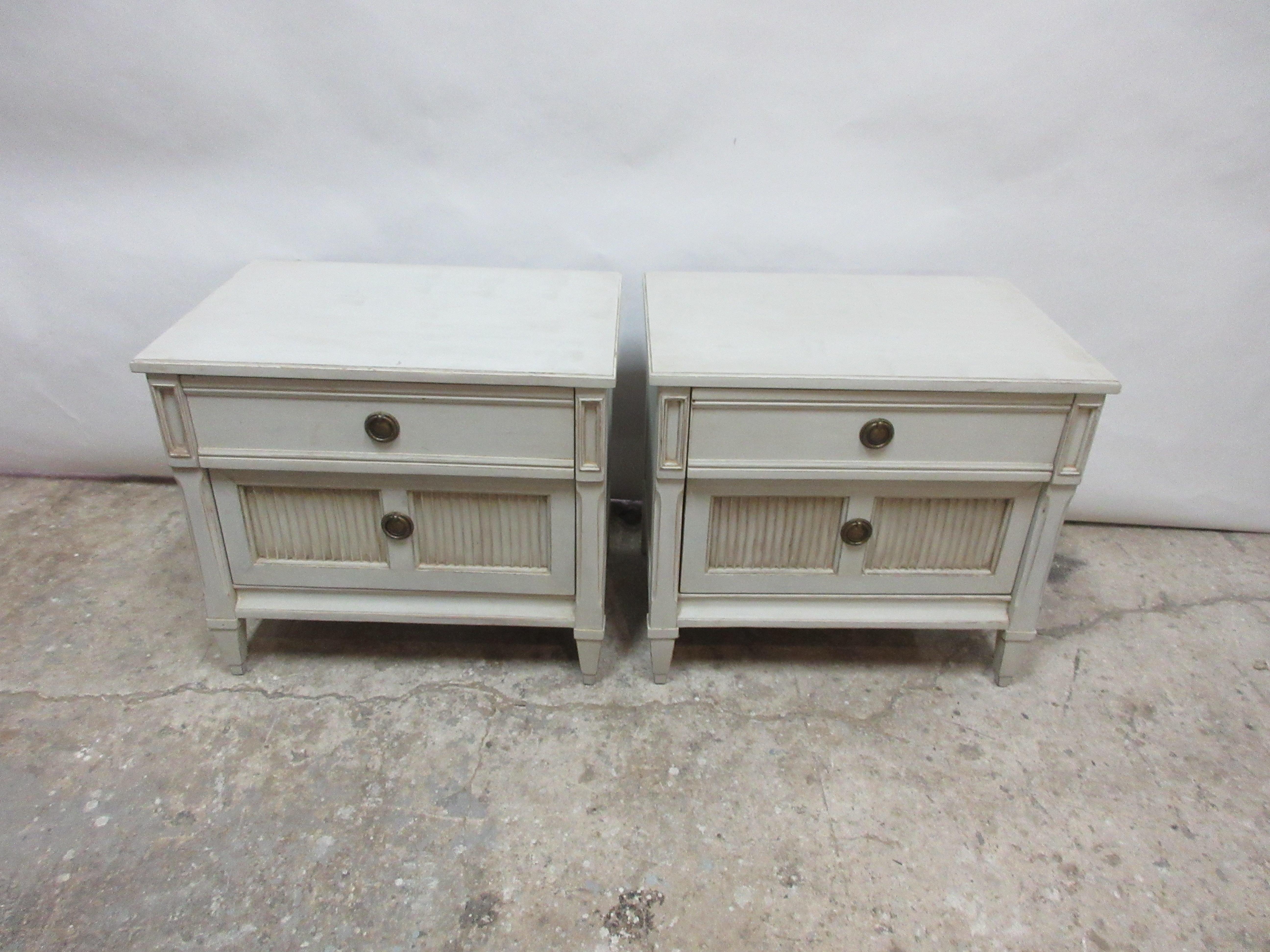 This is a set of 2 Gustavian style nightstands, they have been restored and repainted with milk paints 