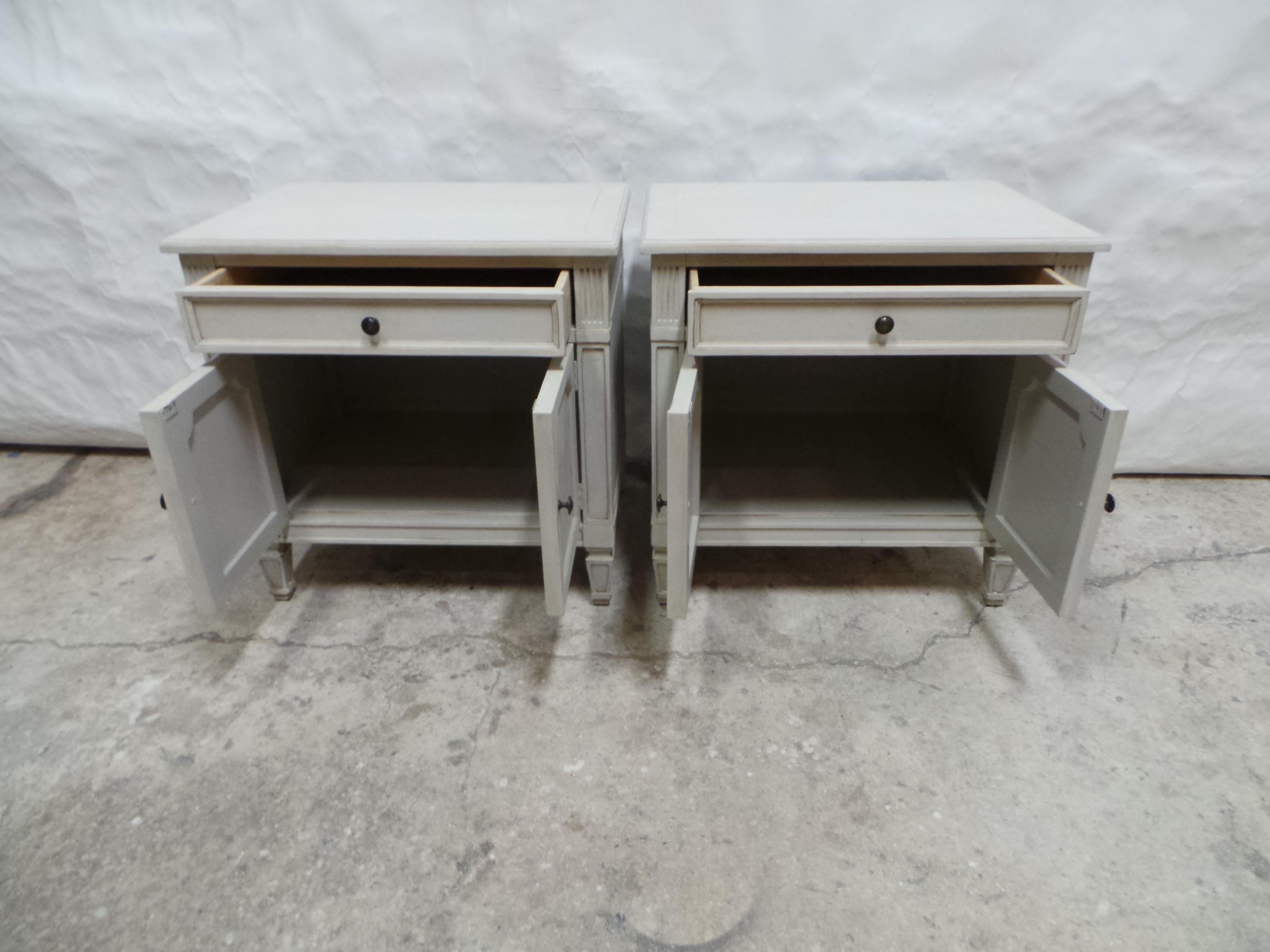 Gustavian Style Nightstands  In Good Condition For Sale In Hollywood, FL