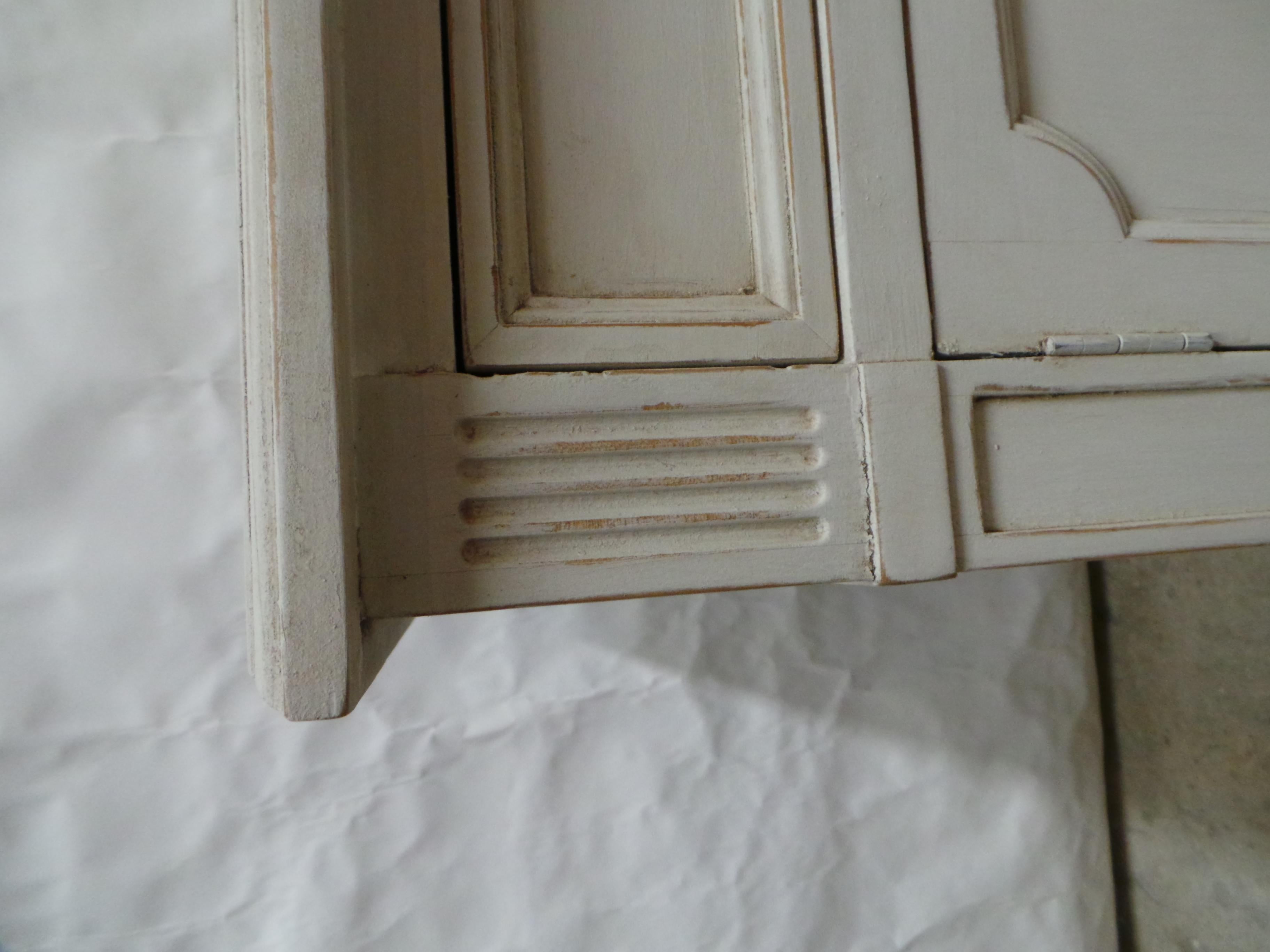 Gustavian Style Nightstands For Sale 3
