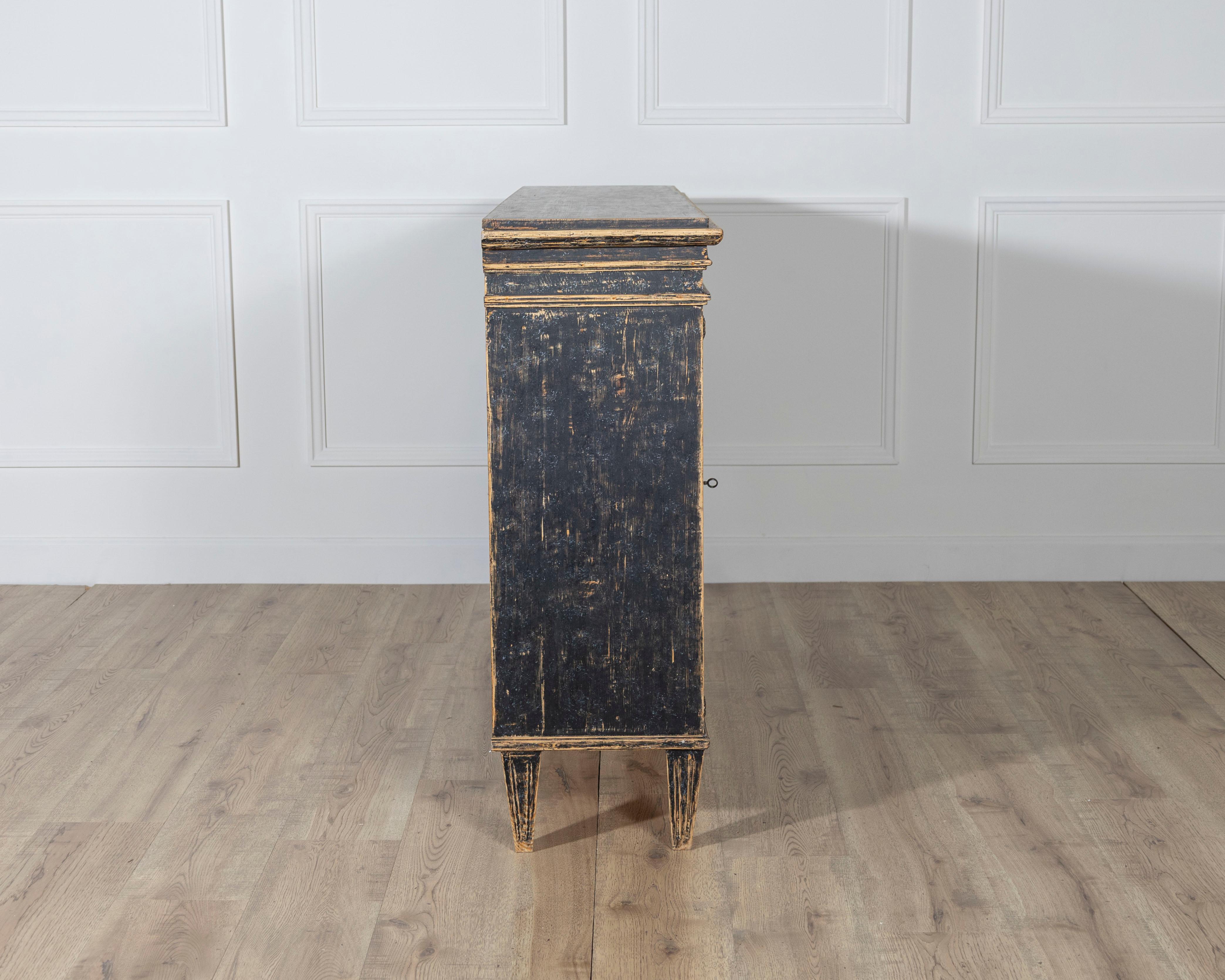 Gustavian Style Painted Sideboard with Reeded Doors, circa 1900 For Sale 1