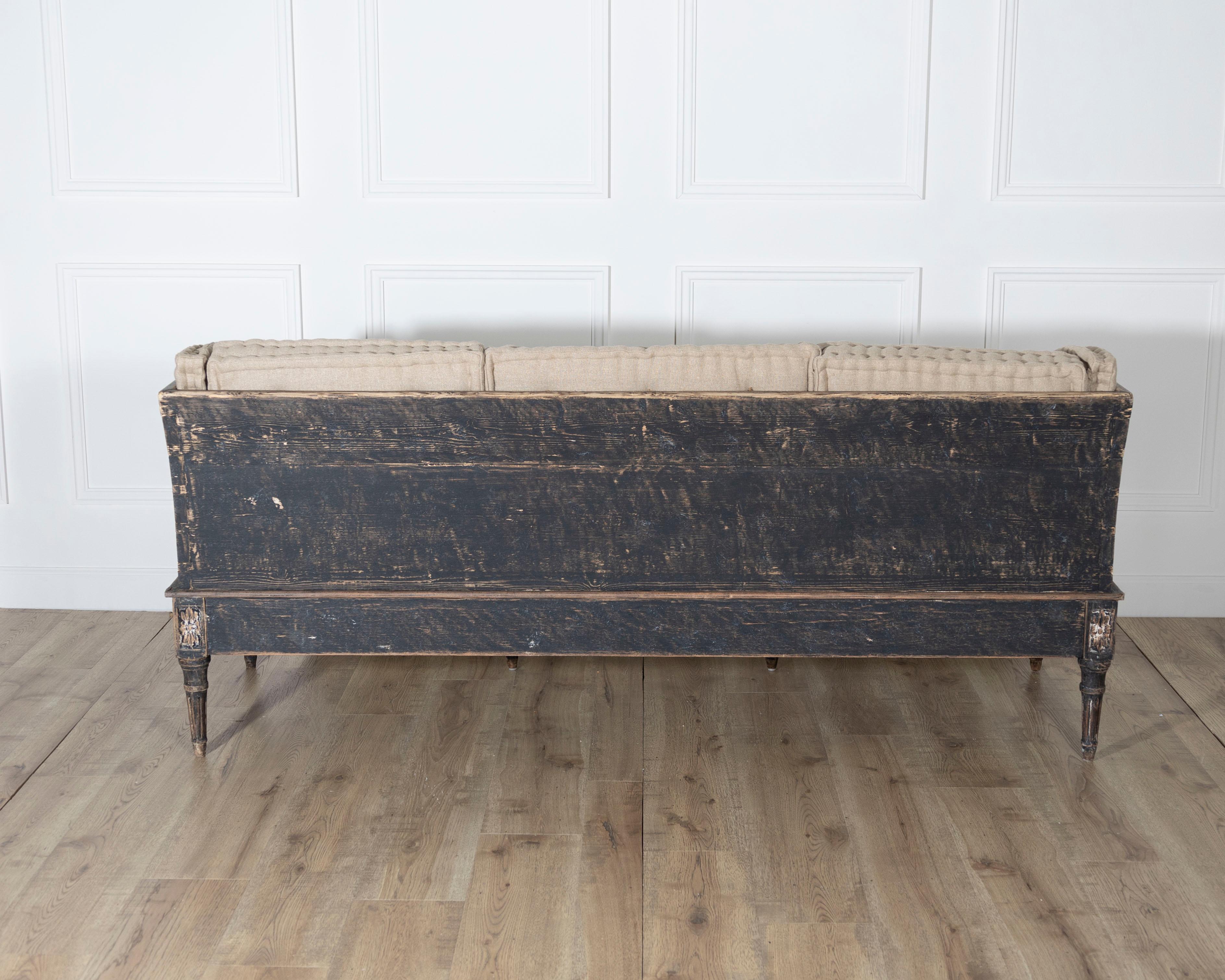 Pine Gustavian Style Painted Trågsofa with Carved Base, circa 1920 For Sale