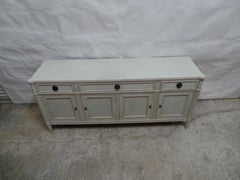 Sideboard im Gustavianischen Stil