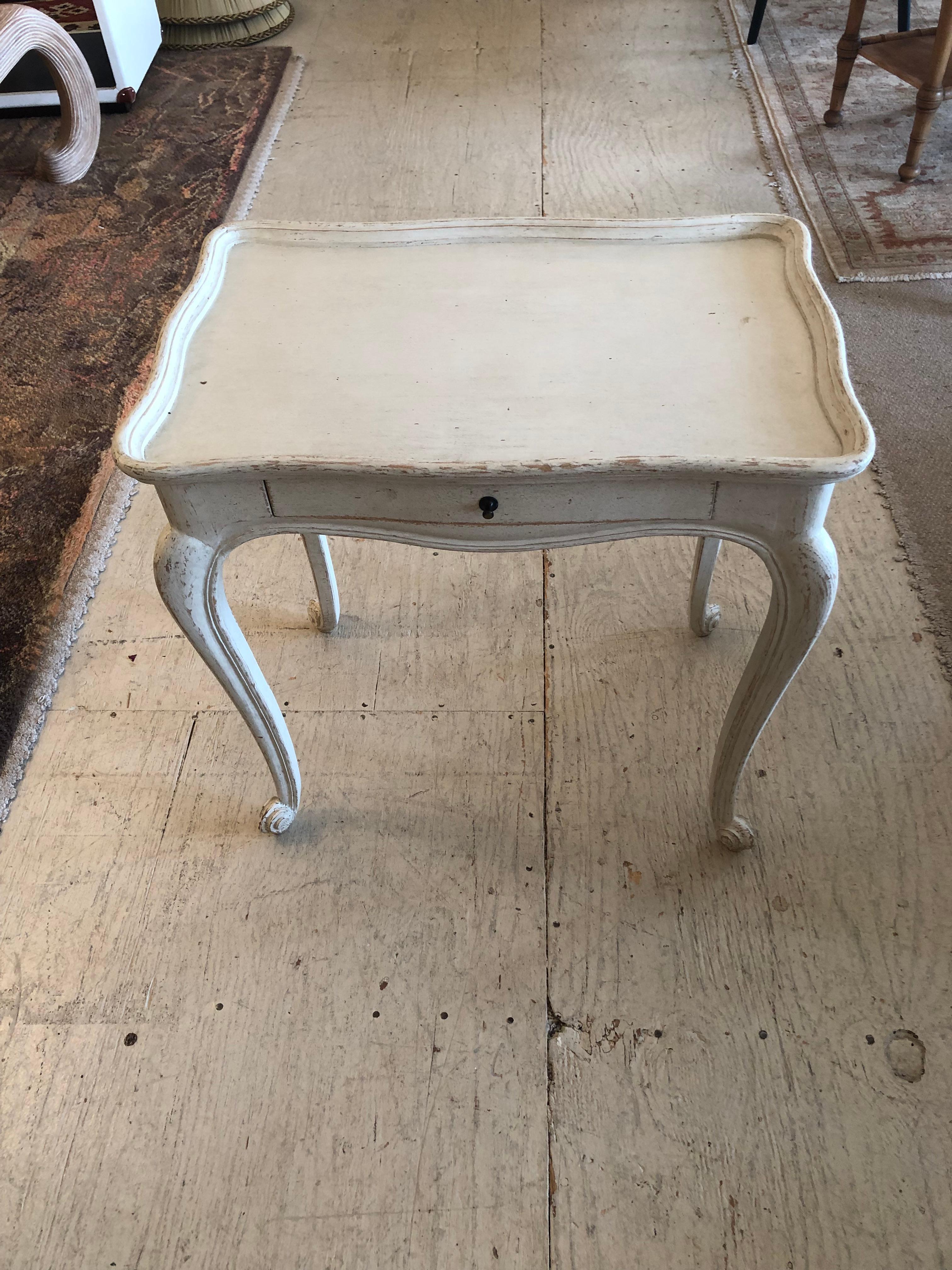 Gustavian Style Small Rectangular Gray White Painted End Table In Good Condition For Sale In Hopewell, NJ