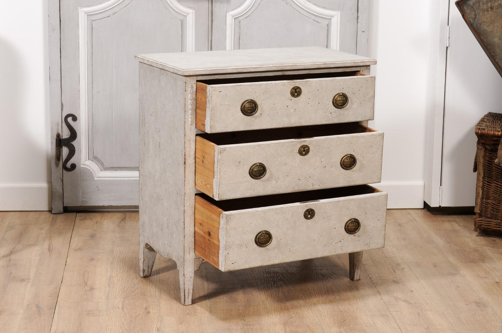 20th Century Gustavian Style Swedish Light Grey Painted Three-Drawer Chest with Carved Posts For Sale