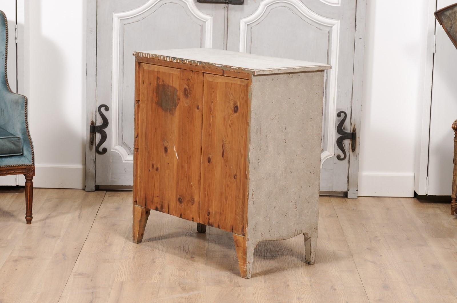 Gustavian Style Swedish Light Grey Painted Three-Drawer Chest with Carved Posts For Sale 2