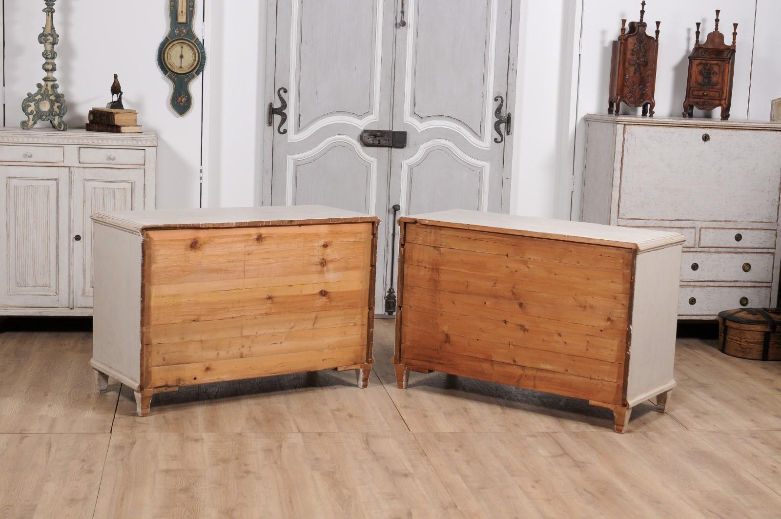 Gustavian Style Swedish Off White Painted Three-Drawer Breakfront Chests, a Pair For Sale 5