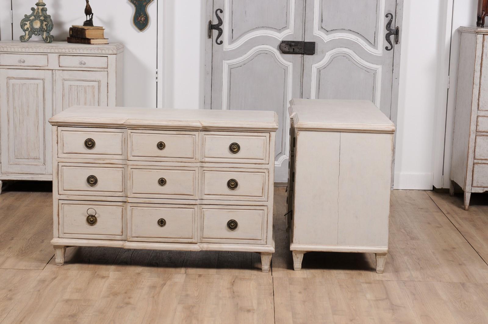Gustavian Style Swedish Off White Painted Three-Drawer Breakfront Chests, a Pair 7