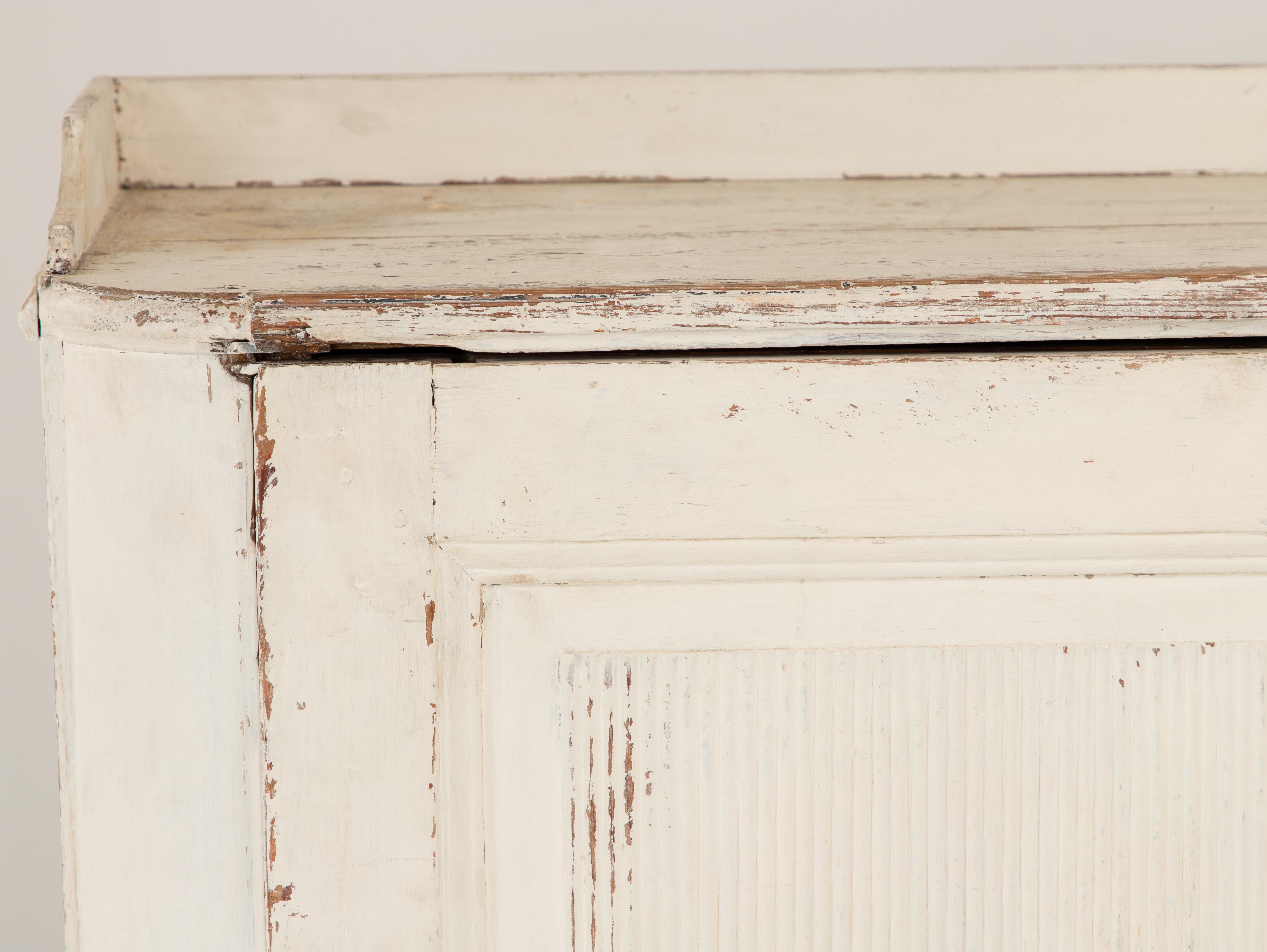 Gustavian Style Two Door Buffet 3