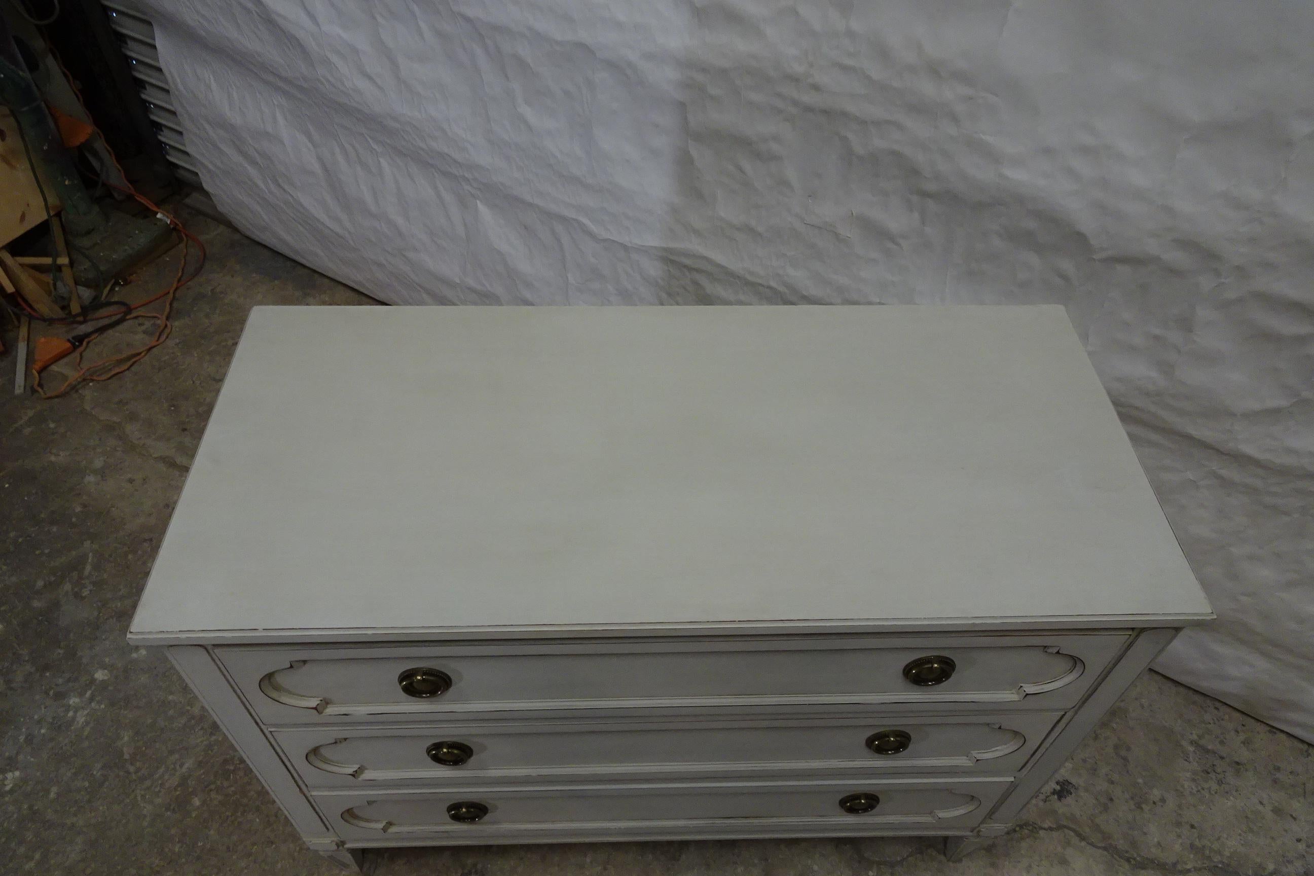 Gustavian Style Unique 3 Drawer Chest Of Drawers For Sale 4
