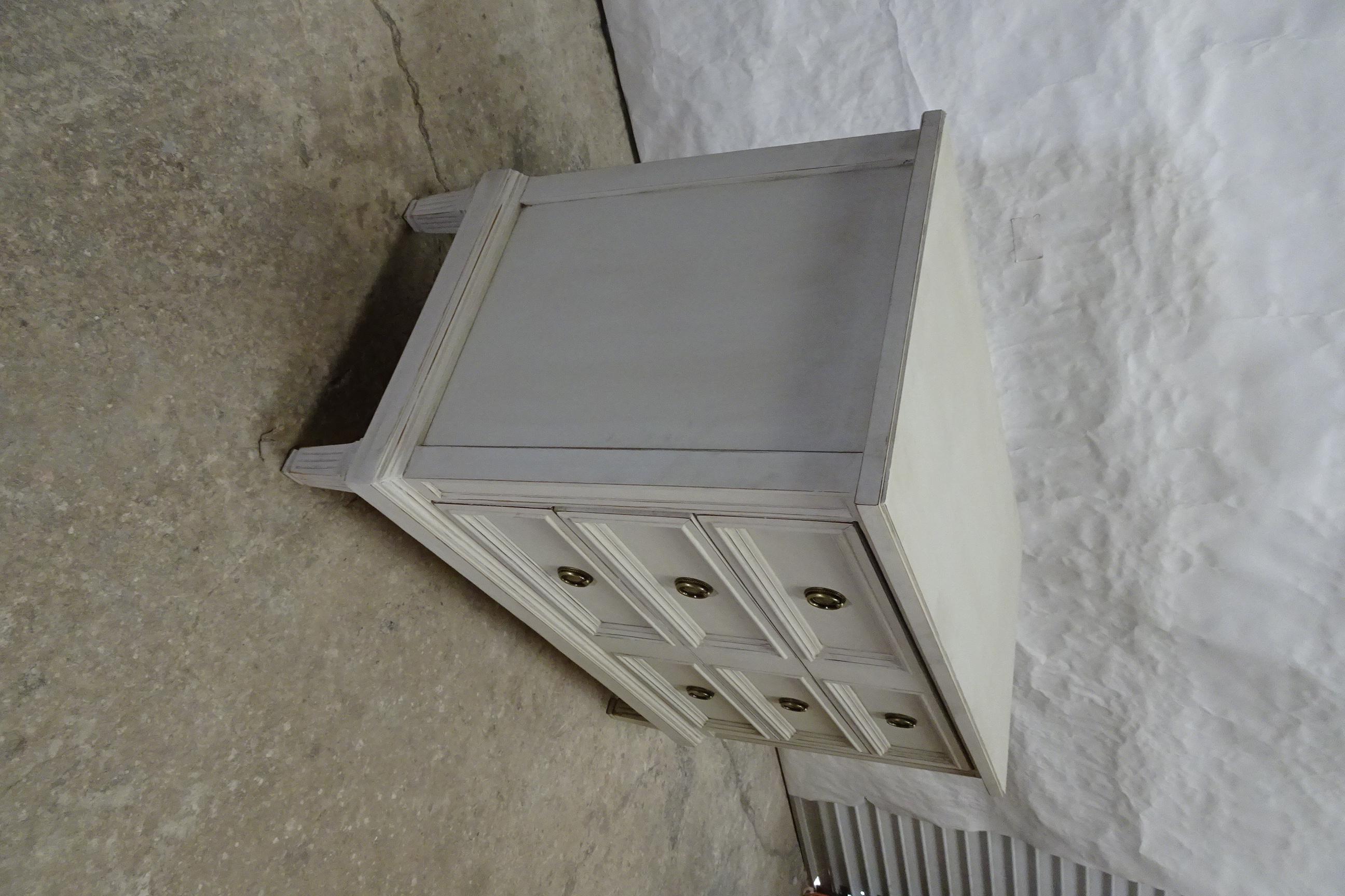 Gustavian Style Unique 3 Drawer Chest of Drawers  For Sale 4