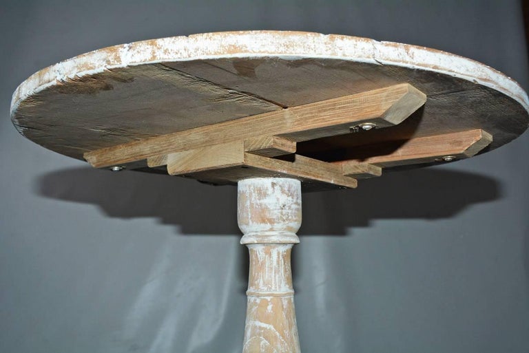 Gustavian Style White Washed Pedestal Side Table For Sale at 1stdibs