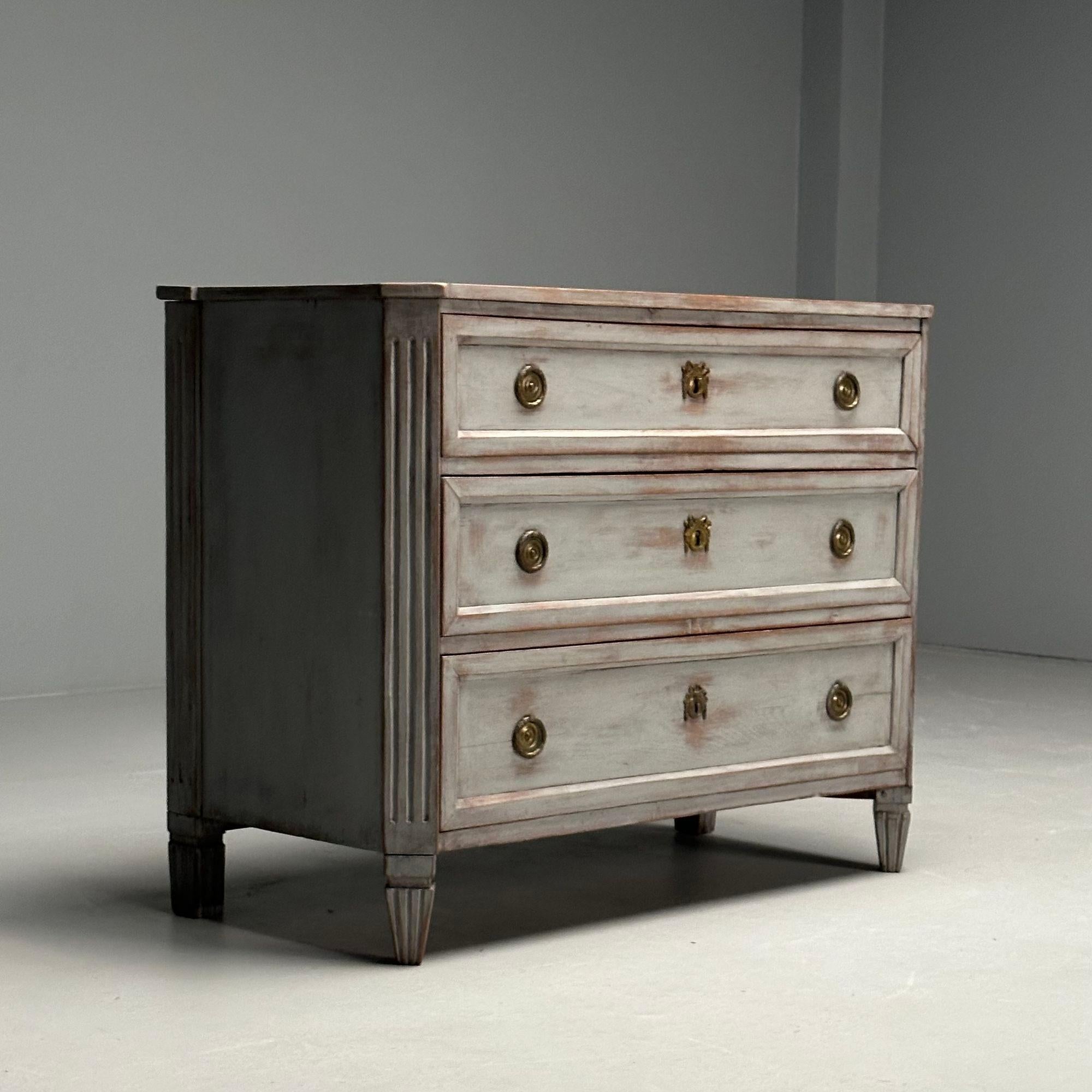 Gustavian, Swedish Commode, Gray Paint Distressed, Brass, Sweden, 1800s In Good Condition For Sale In Stamford, CT