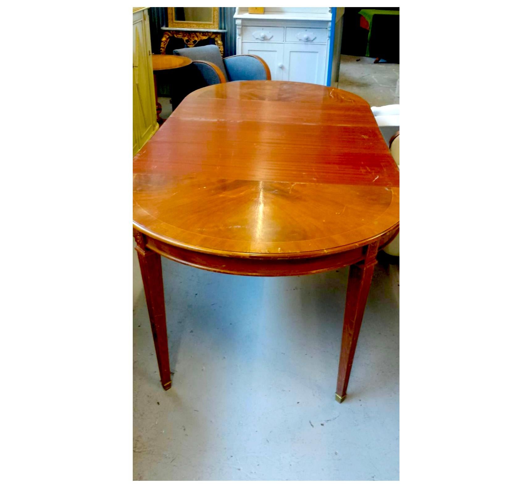 Gustavian Swedish Extendable Dining Table Mahogany, Early 20th Century seats 8 In Good Condition For Sale In Lewes, England