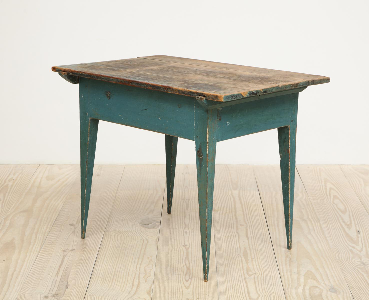 Gustavian Swedish Table with Drawer with Original Blue Paint, circa 1790 7