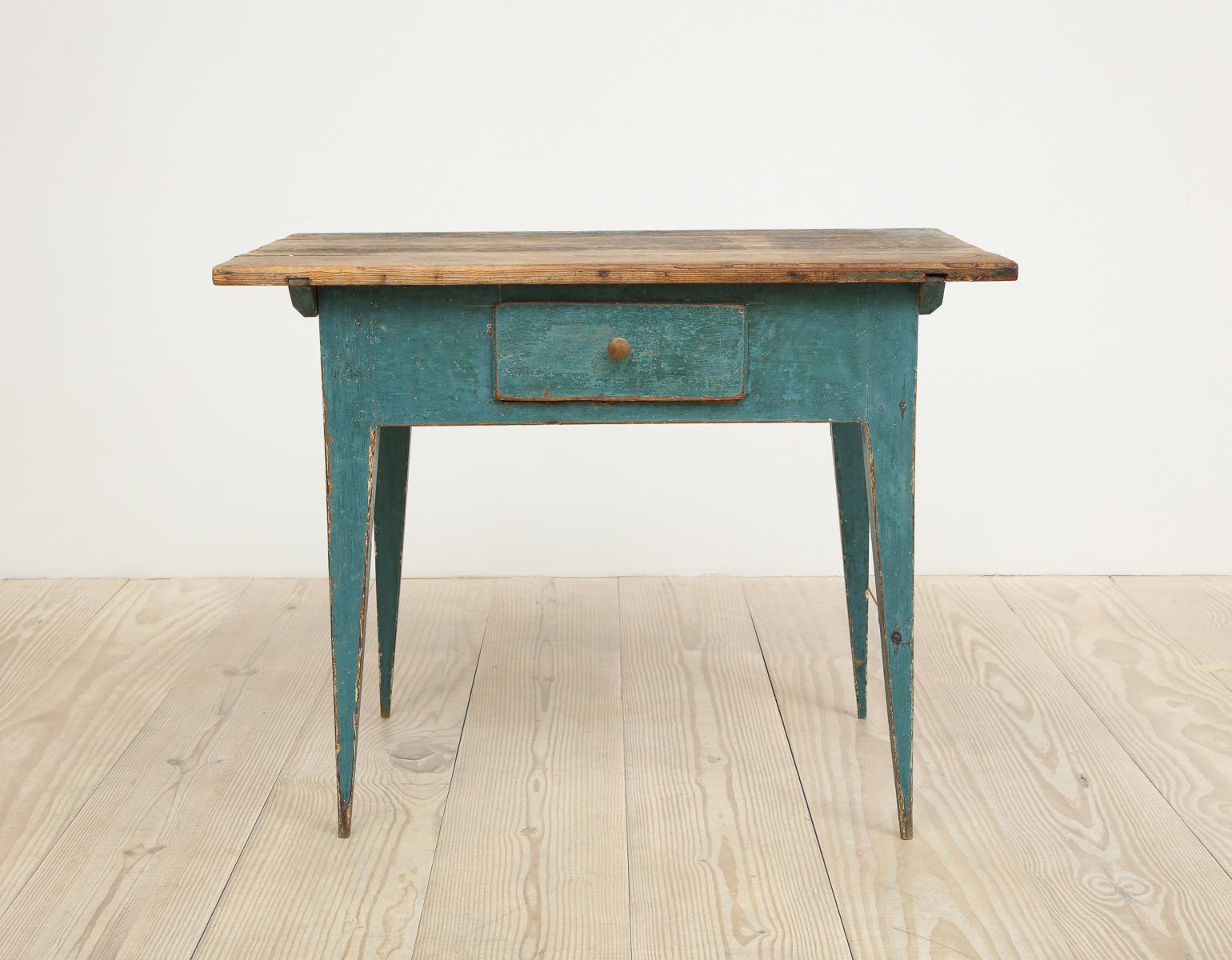 Gustavian Swedish Table with Drawer with Original Blue Paint, circa 1790 In Excellent Condition In New York, NY