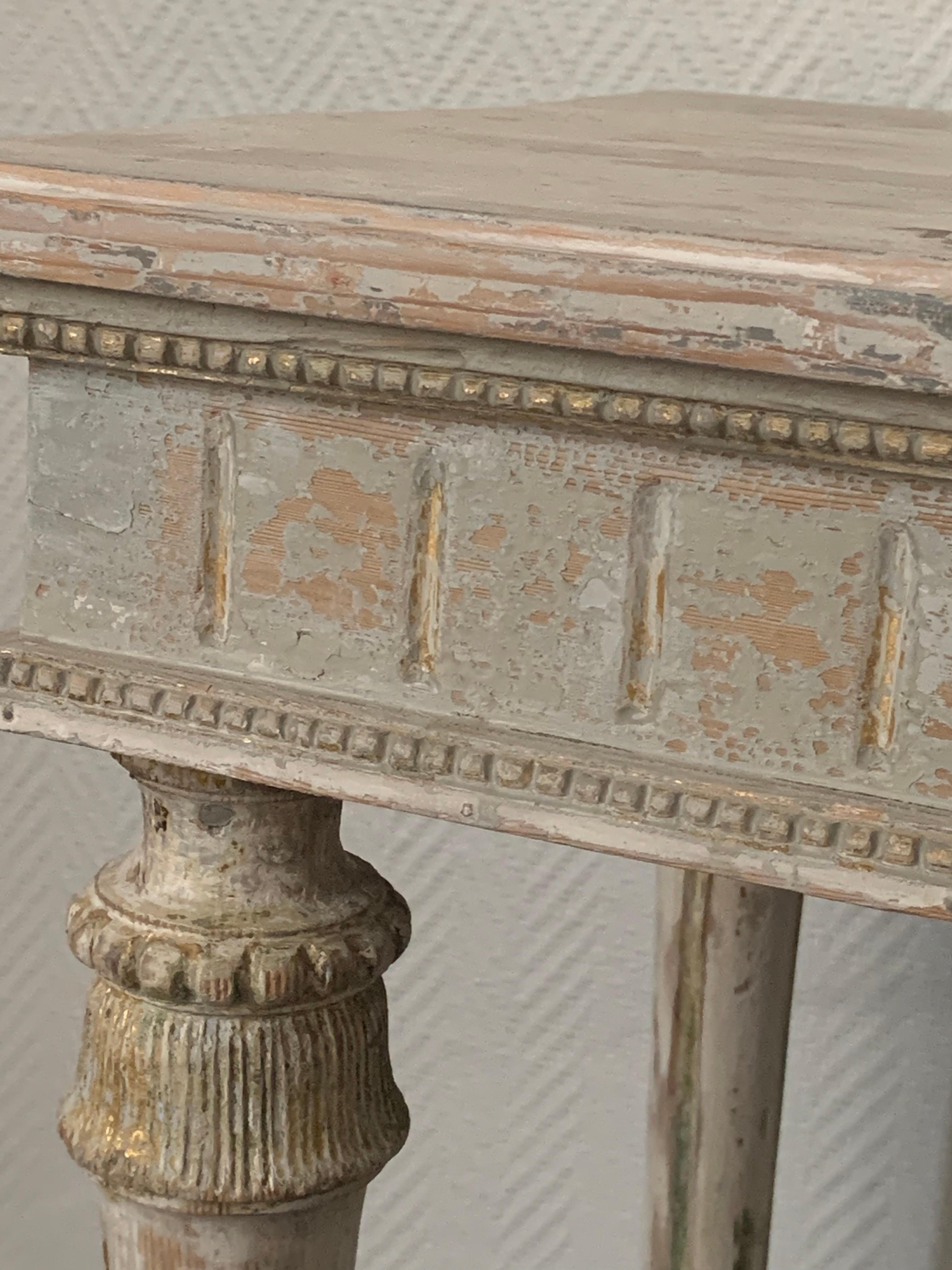 Swedish Gustavian table from 1800, made in Sweden For Sale