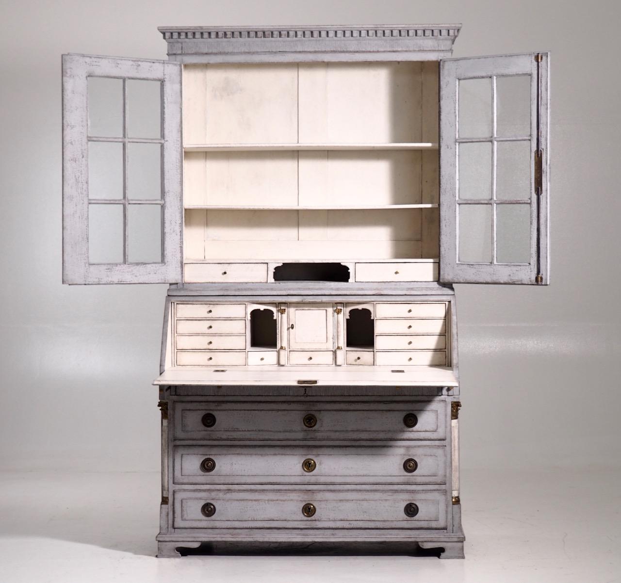 Gustavian two-parts bureau, circa 1780 5