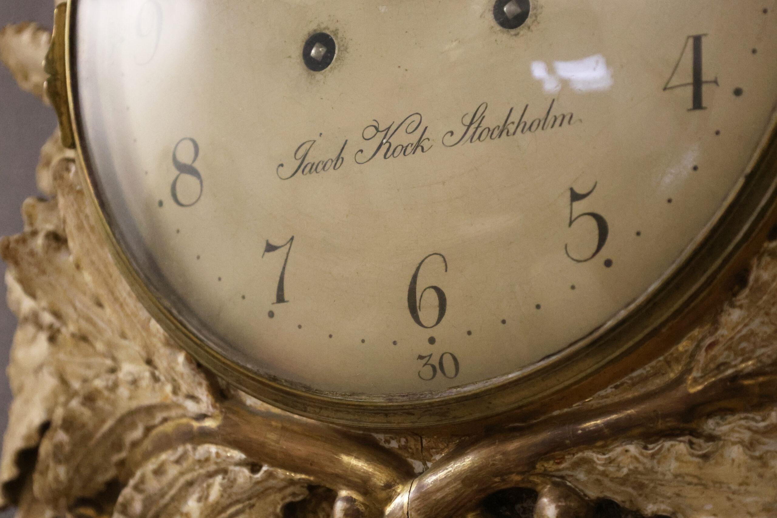 Gustavian Wall Clock signed Jacob Kock In Good Condition For Sale In Ljungby, SE