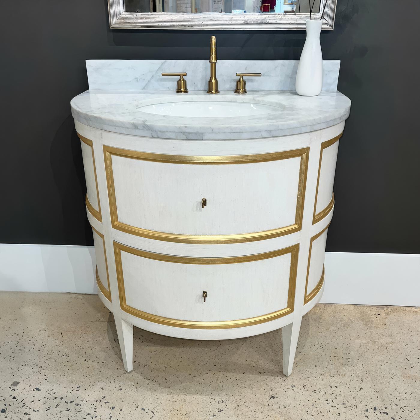 Gustavian Weiß lackierte Marmorplatte Waschtisch (Gustavianisch) im Angebot