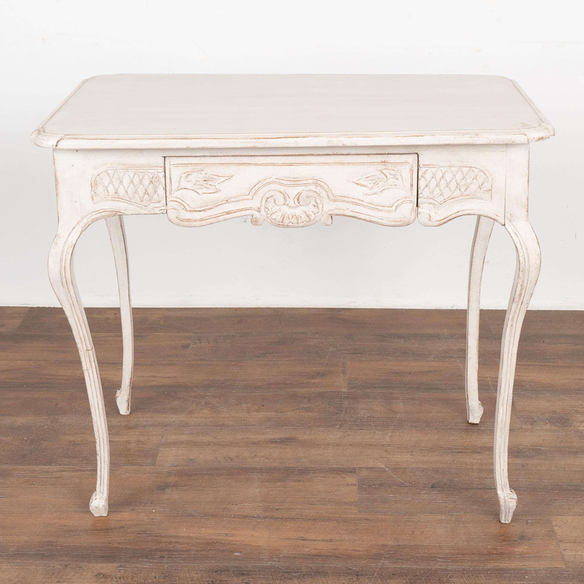 Gustavian White Painted Side Table With Drawer, Sweden circa 1820-40 In Good Condition For Sale In Round Top, TX