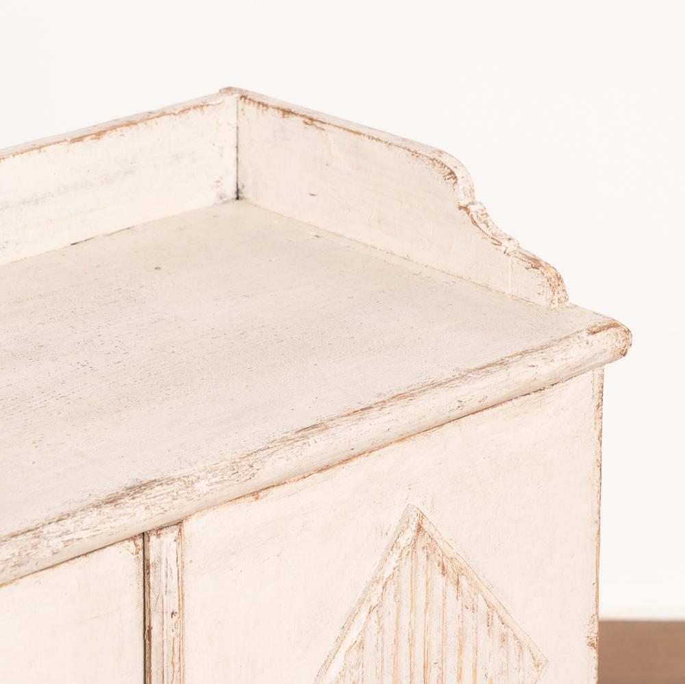 Gustavian White Painted Small Side Table Cabinet, Sweden, circa 1880 1
