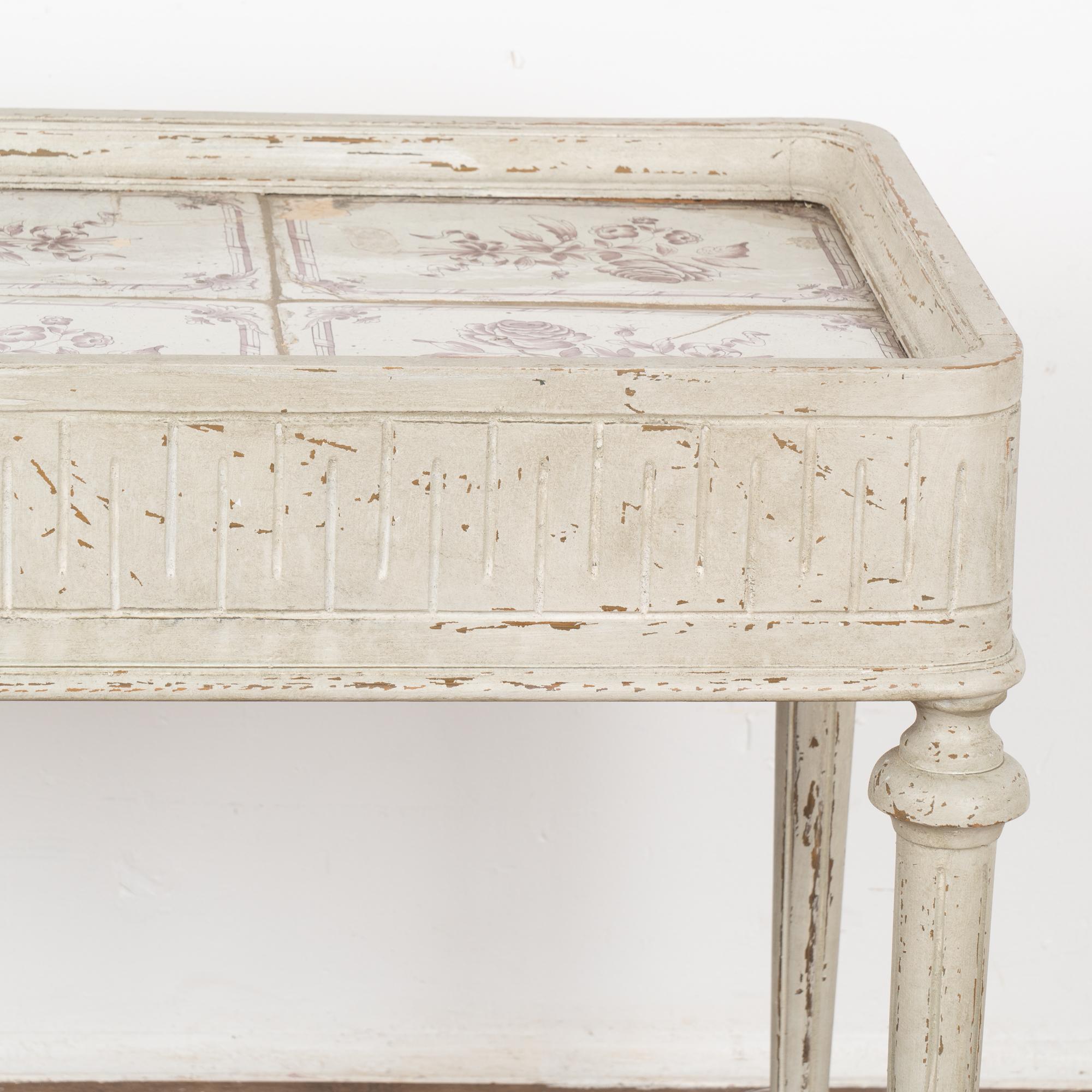 Gustavian White Tile Top Tea Side Table with Purple Flowers Sweden circa 1860-80 For Sale 2