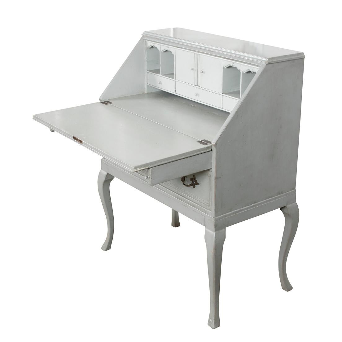 Gustavian Writing Desk In Good Condition In New York, NY