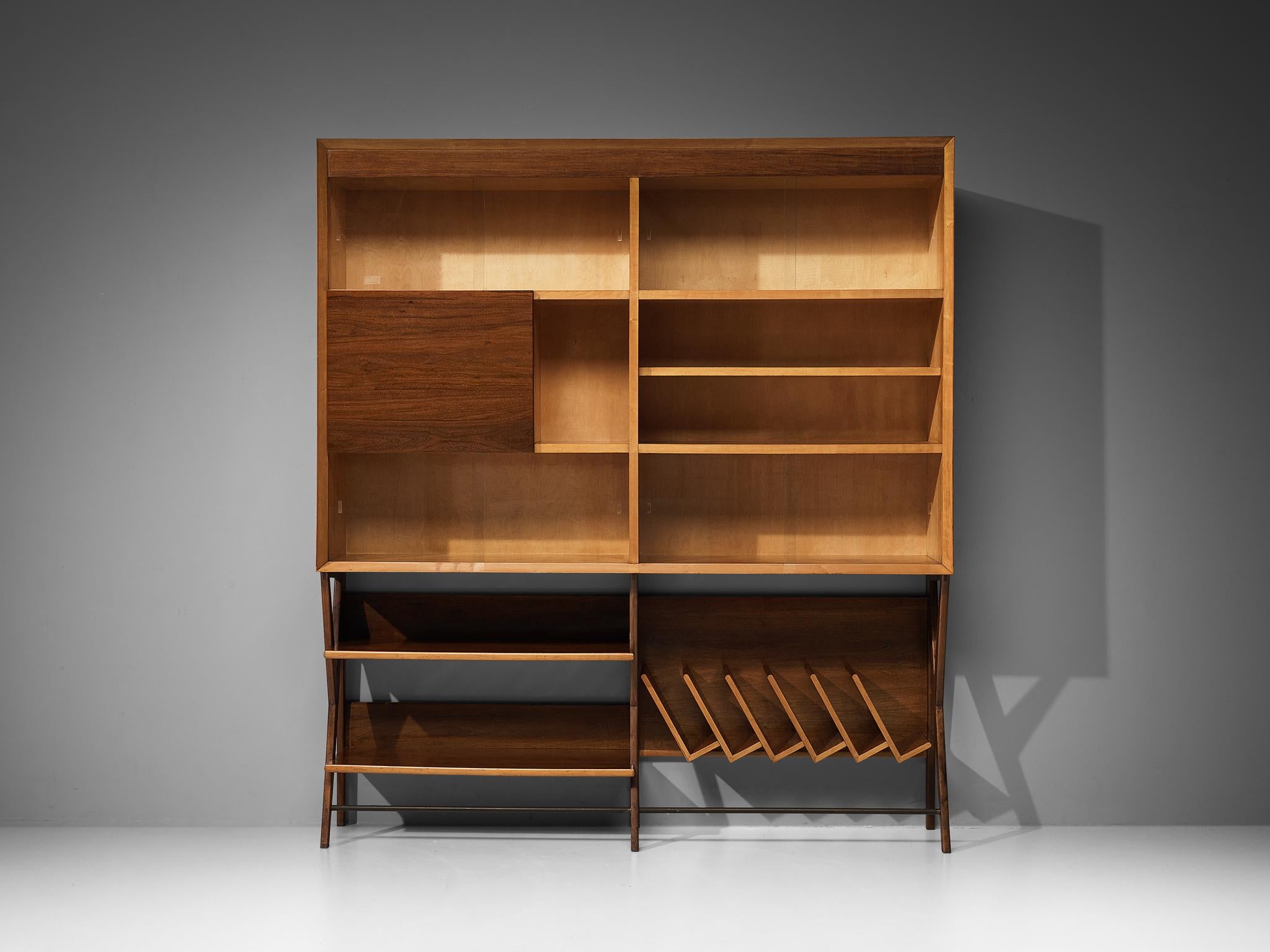 Gustavo & Vito Latis Wall Unit in Maple and Walnut  In Good Condition For Sale In Waalwijk, NL