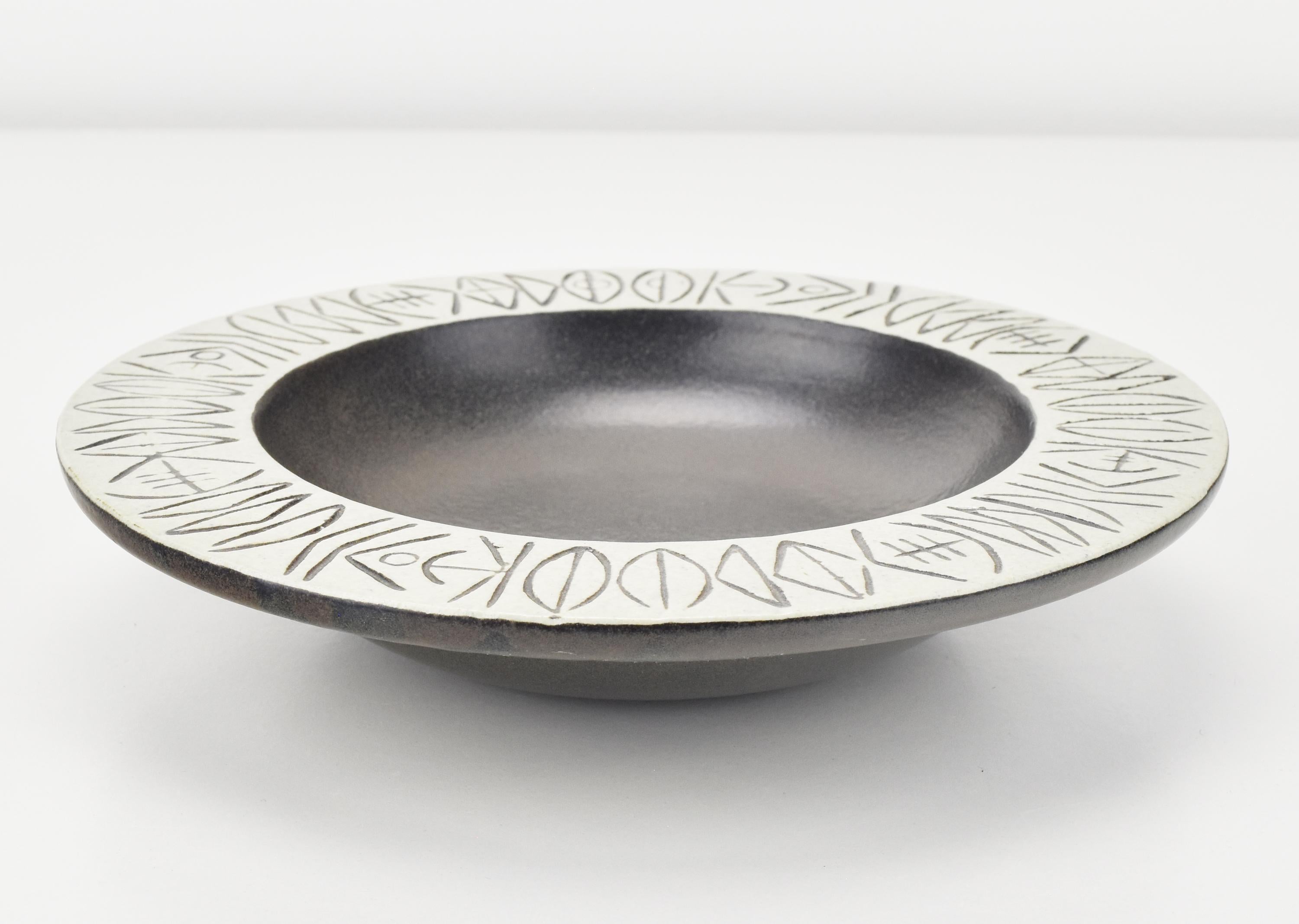 Mid-Century Modern Gustavsberg Lisa Larson PALOMA Vide Poche Keep All Dish Bowl Stoneware Ceramic For Sale