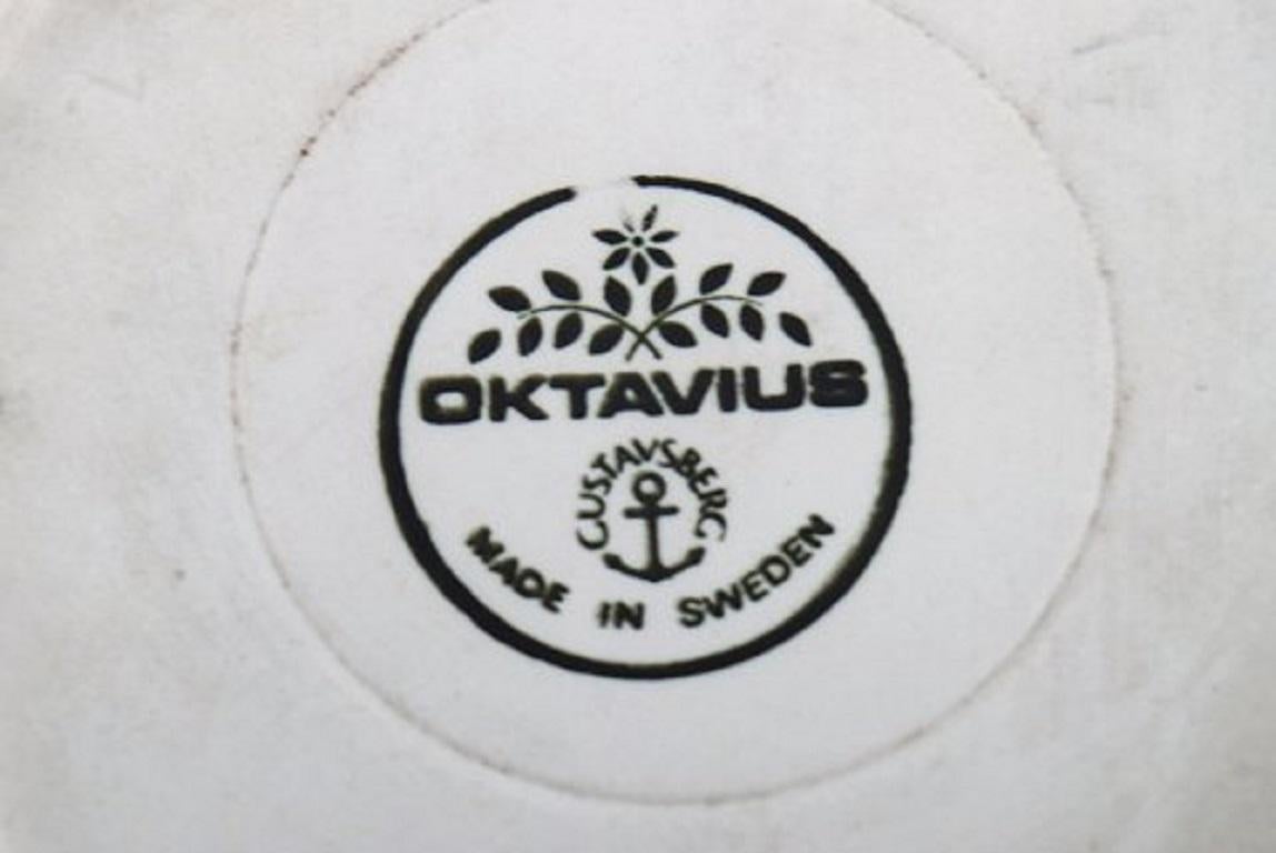 Gustavsberg, Suecia, Tres tapas de maceta en gres esmaltado blanco, años 70 en Excelente estado para la venta en Copenhagen, DK