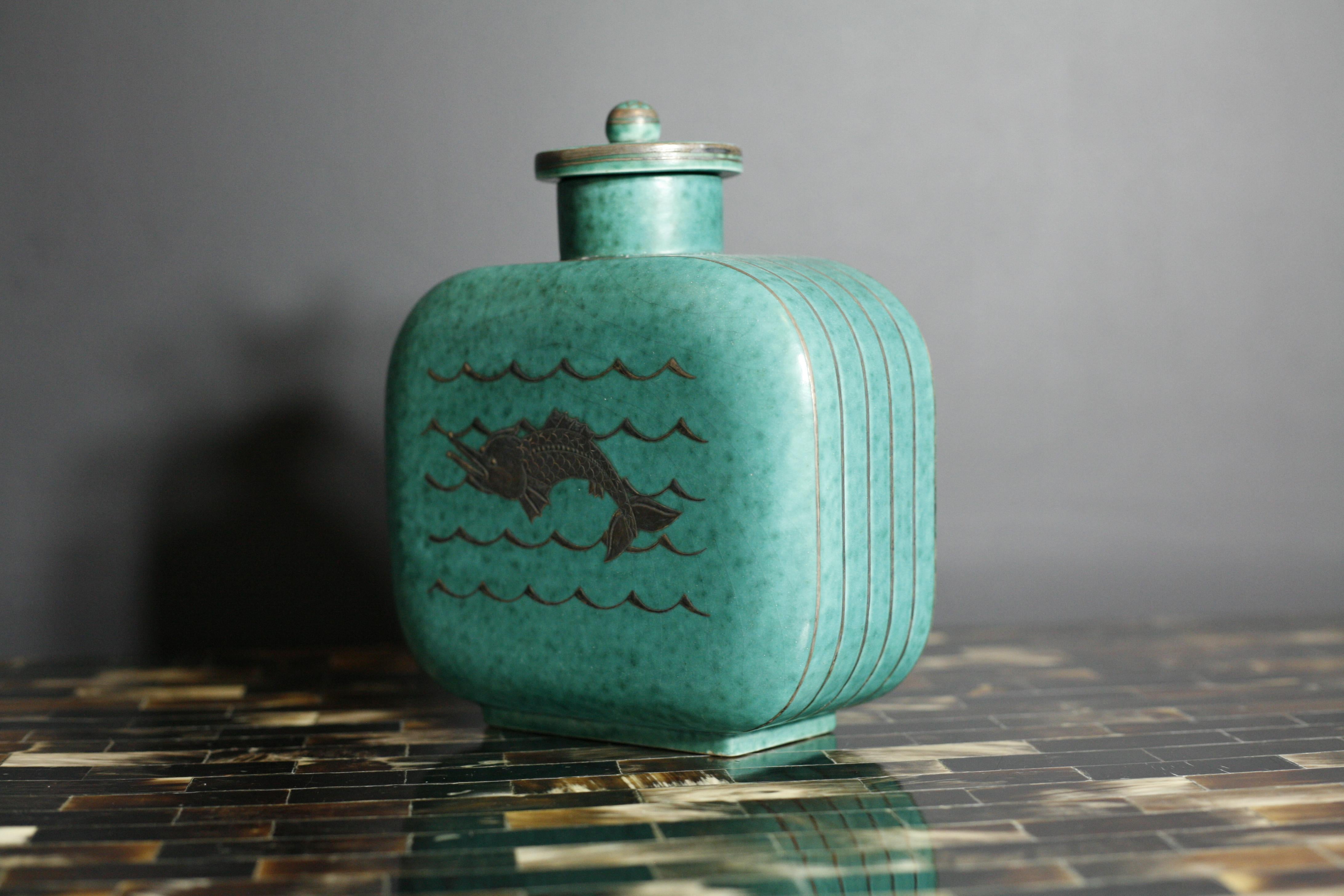 Gustavsberg ceramic Urn by Wilhelm kage, Sweden, 1950 In Excellent Condition In Bronx, NY