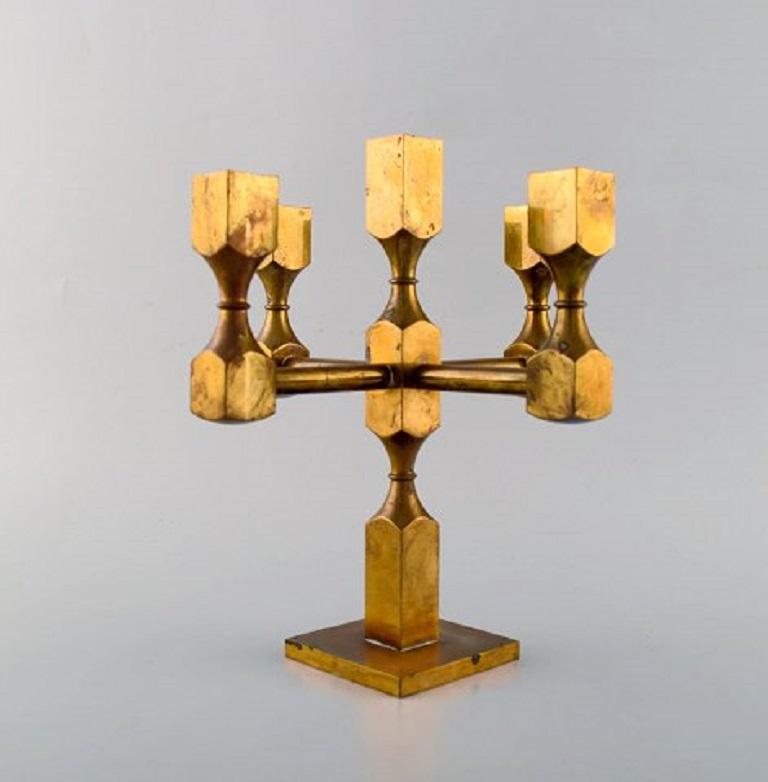 Gusum Metal. Candlestick in brass for five candles. Swedish design
Measures: 24 x 21.5 cm.
In very good condition.
Stamped.