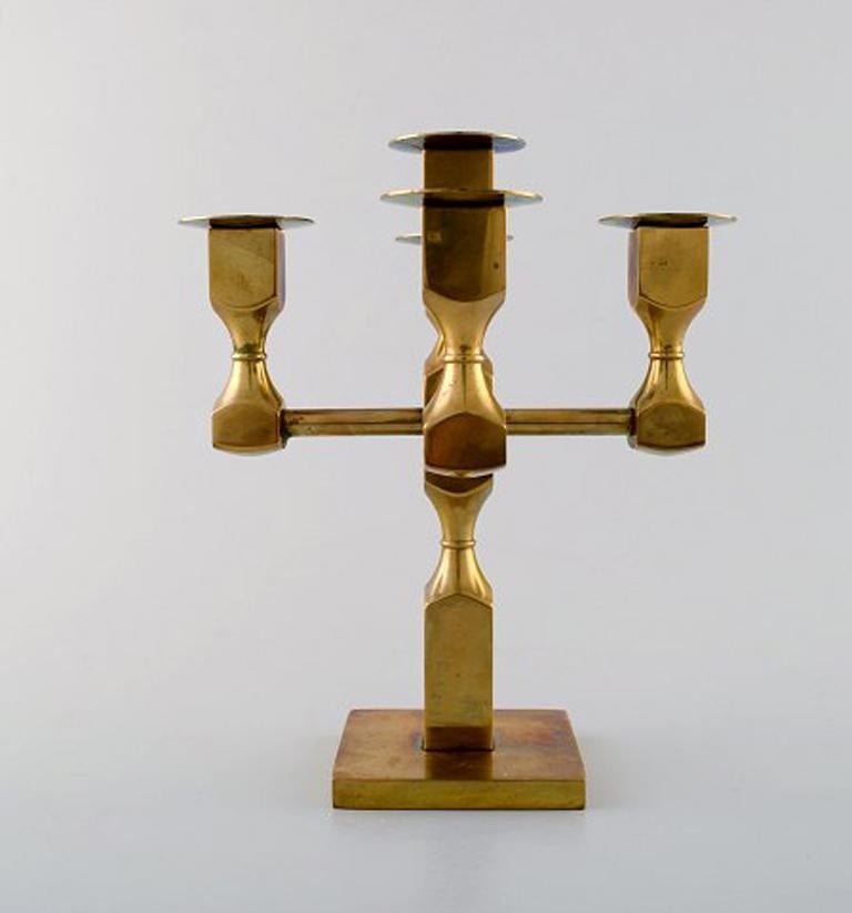 Gusum metal, candlesticks for five candles in brass with candle rings
Swedish design.
Measures: 18 cm. x 14 cm.
In perfect condition.
