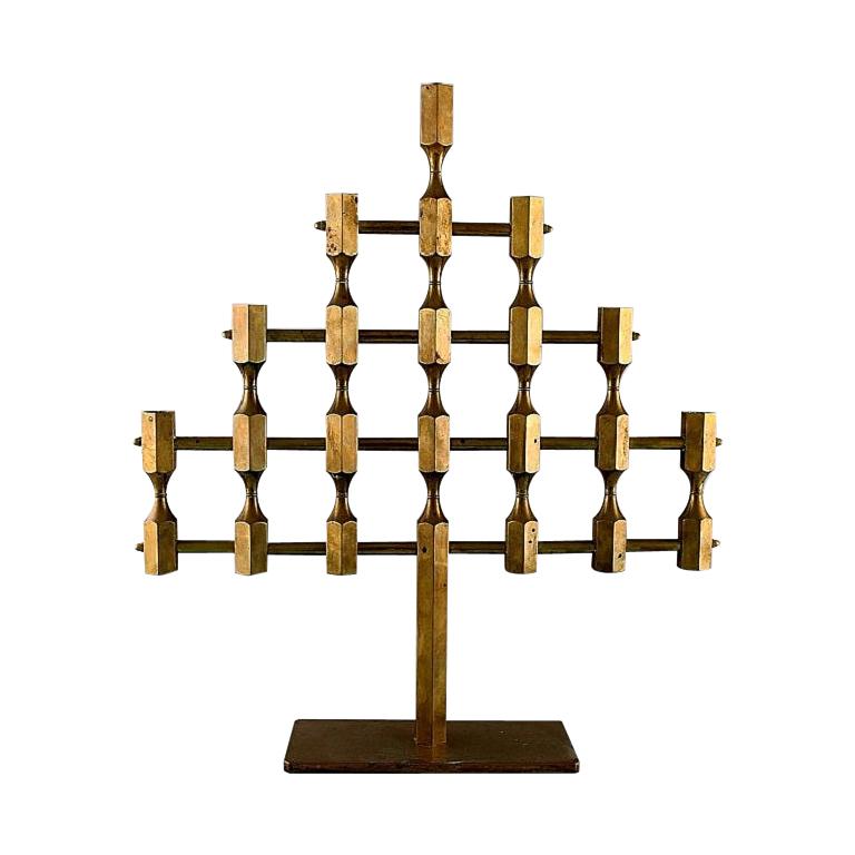 Gusum Metal, Gran Candelero Raro de Latón para Siete Luces, Diseño Sueco en venta