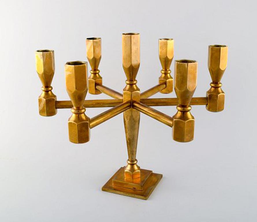 Gusum, Sweden candlestick for seven lights in brass.
Swedish design, mid-20 century
Measures: 24 cm x 28 cm.
In perfect condition.