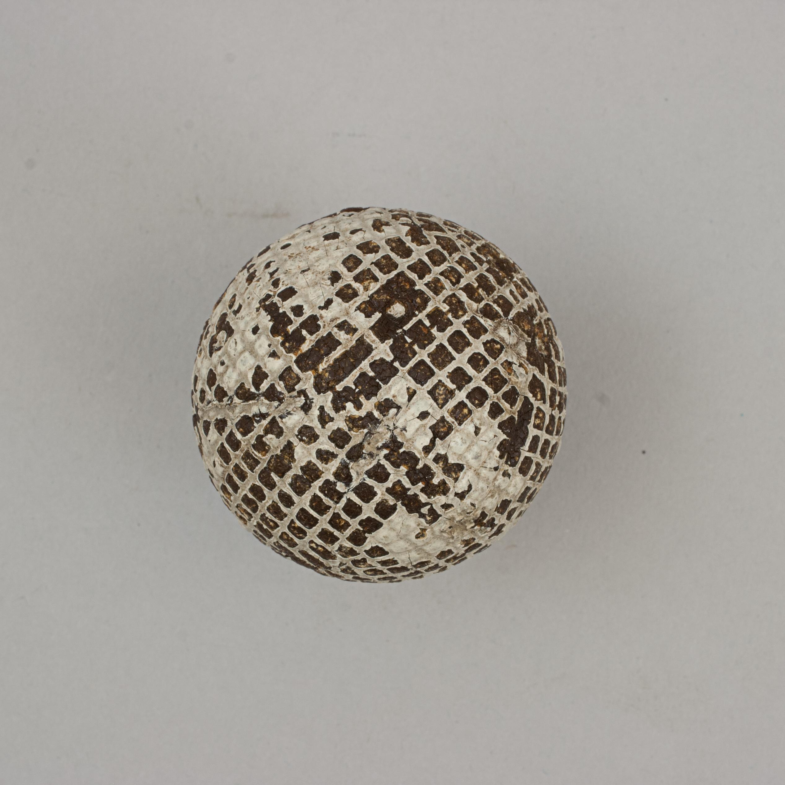 Gutta Percha, Golfball mit Mesh-Muster im Angebot 1