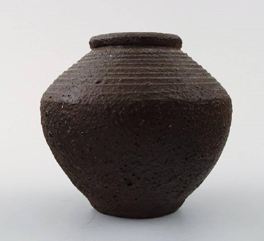 Danish ceramist, two ceramic vases.
Measures: 9 cm. (highest)
In perfect condition.
Unsigned.