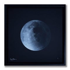 Luna gibbosa calante di Guy Allen con telaio in legno