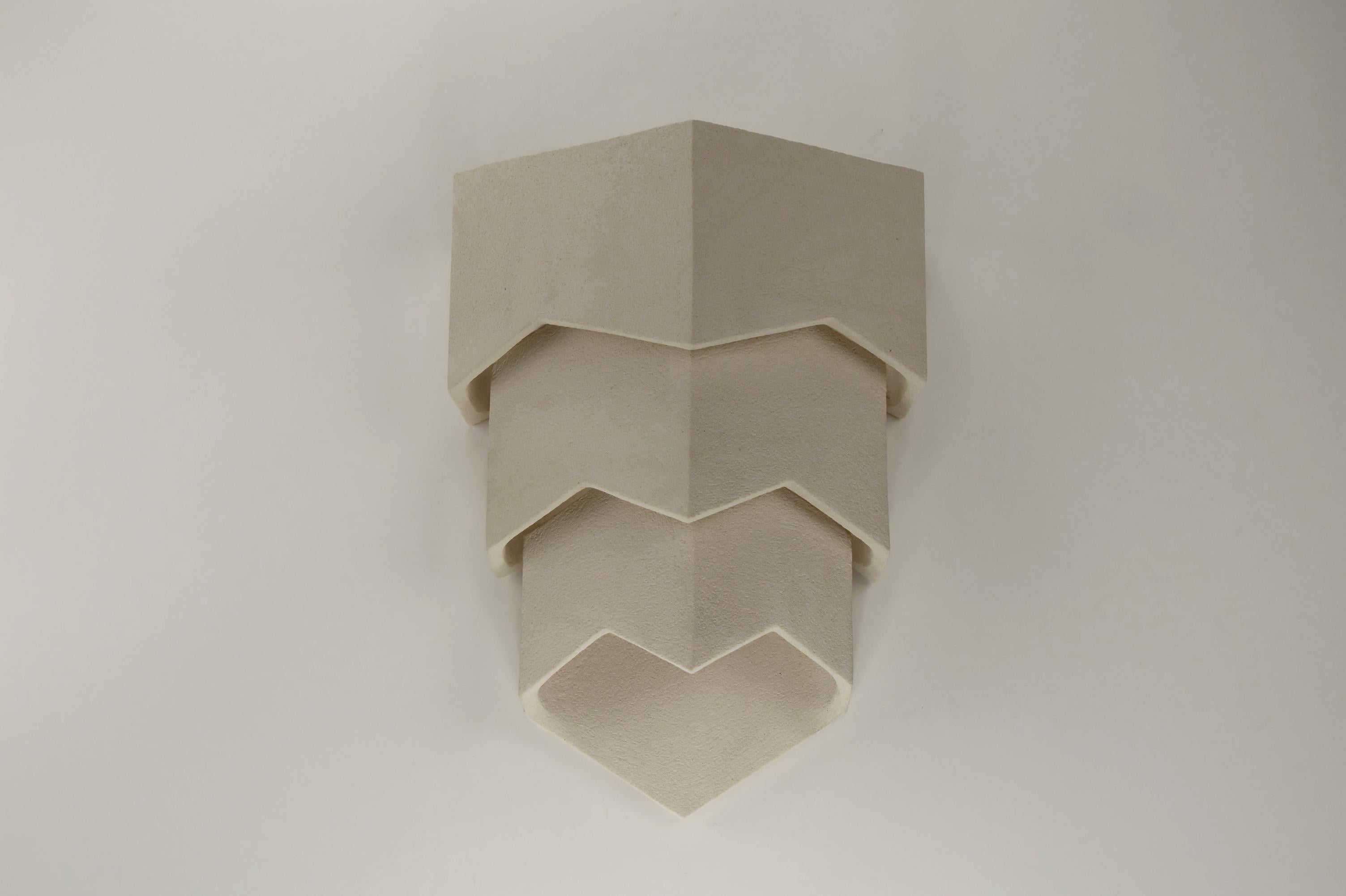 Guy Bareff, Chevron, Aplique de cerámica contemporáneo, Francia, 2025 en Bueno estado para la venta en New York, NY
