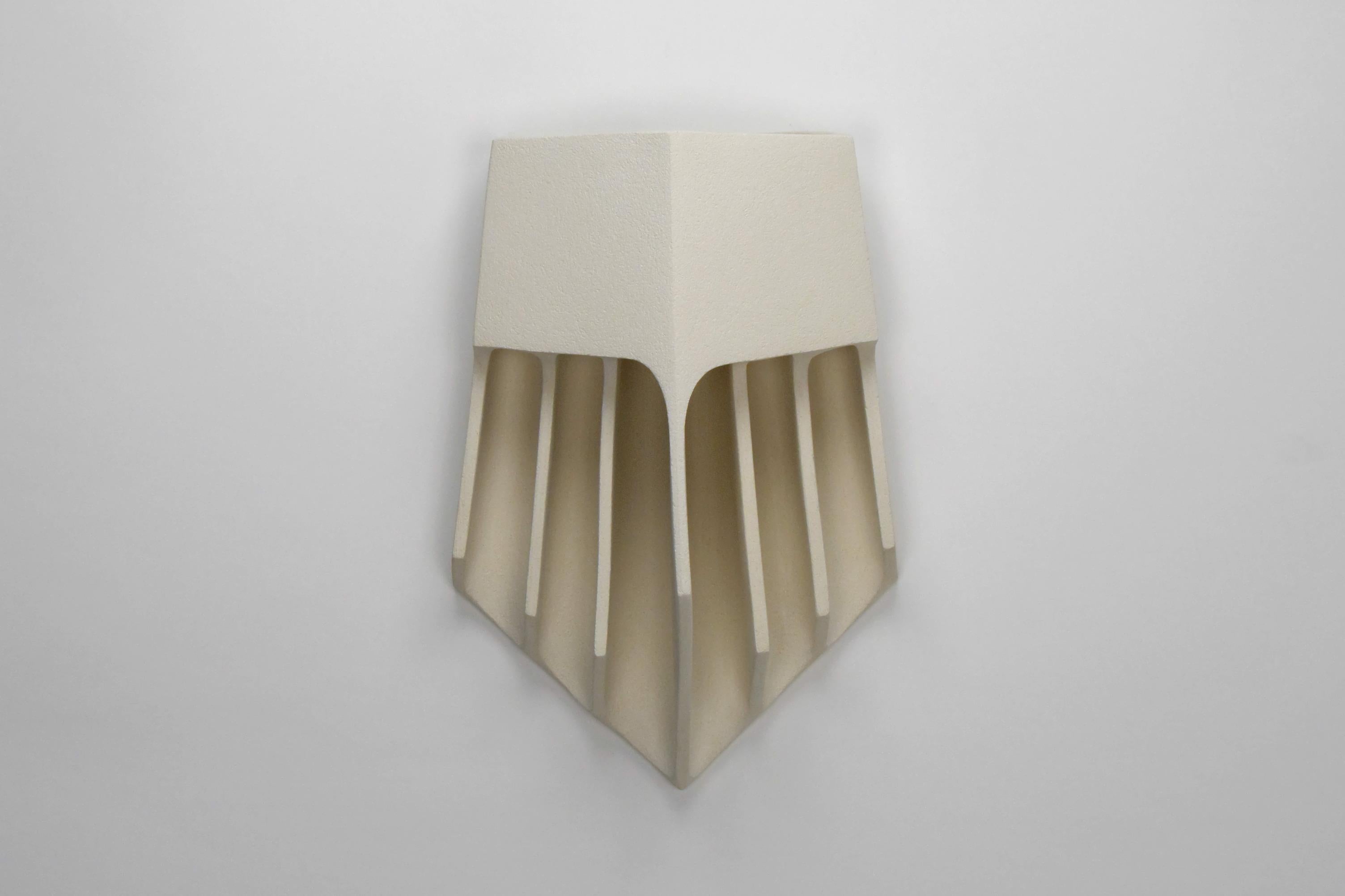 Guy Bareff, Givre, Aplique de cerámica contemporáneo, Francia, 2025 en Bueno estado para la venta en New York, NY