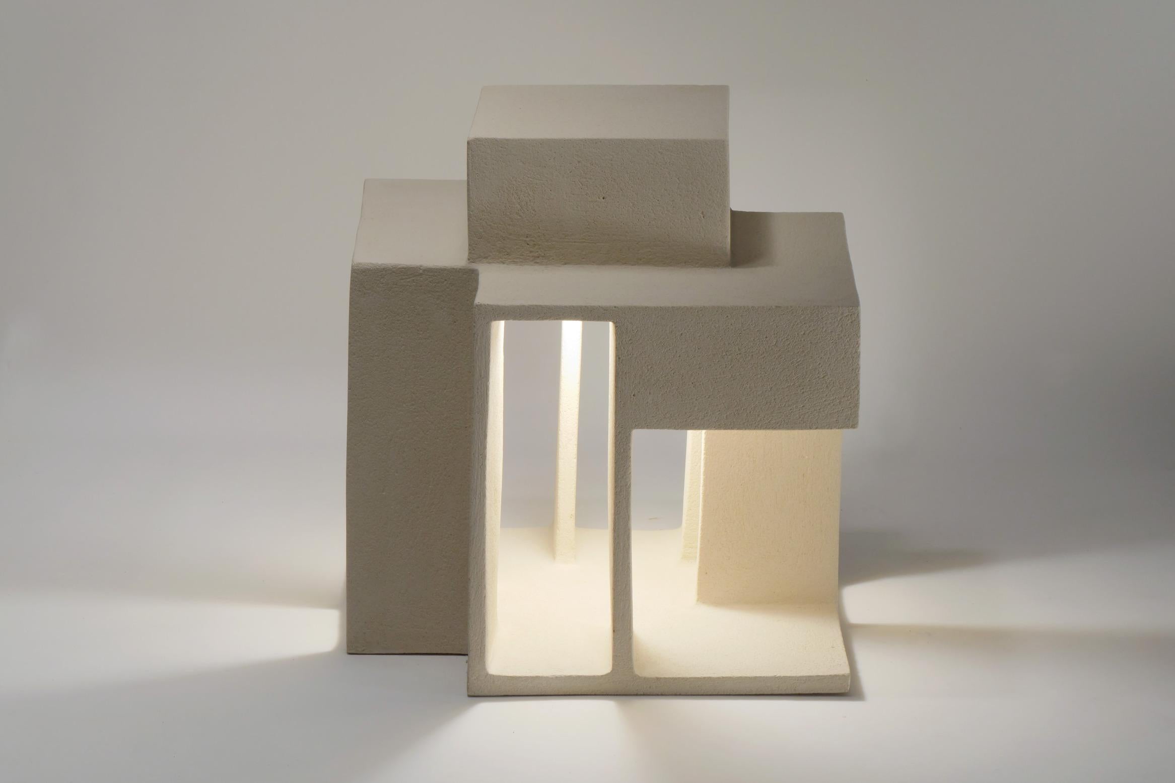 Guy Bareff, La Petite Maison, Mesa auxiliar de cerámica iluminada, Francia 2024 Al fuego en venta
