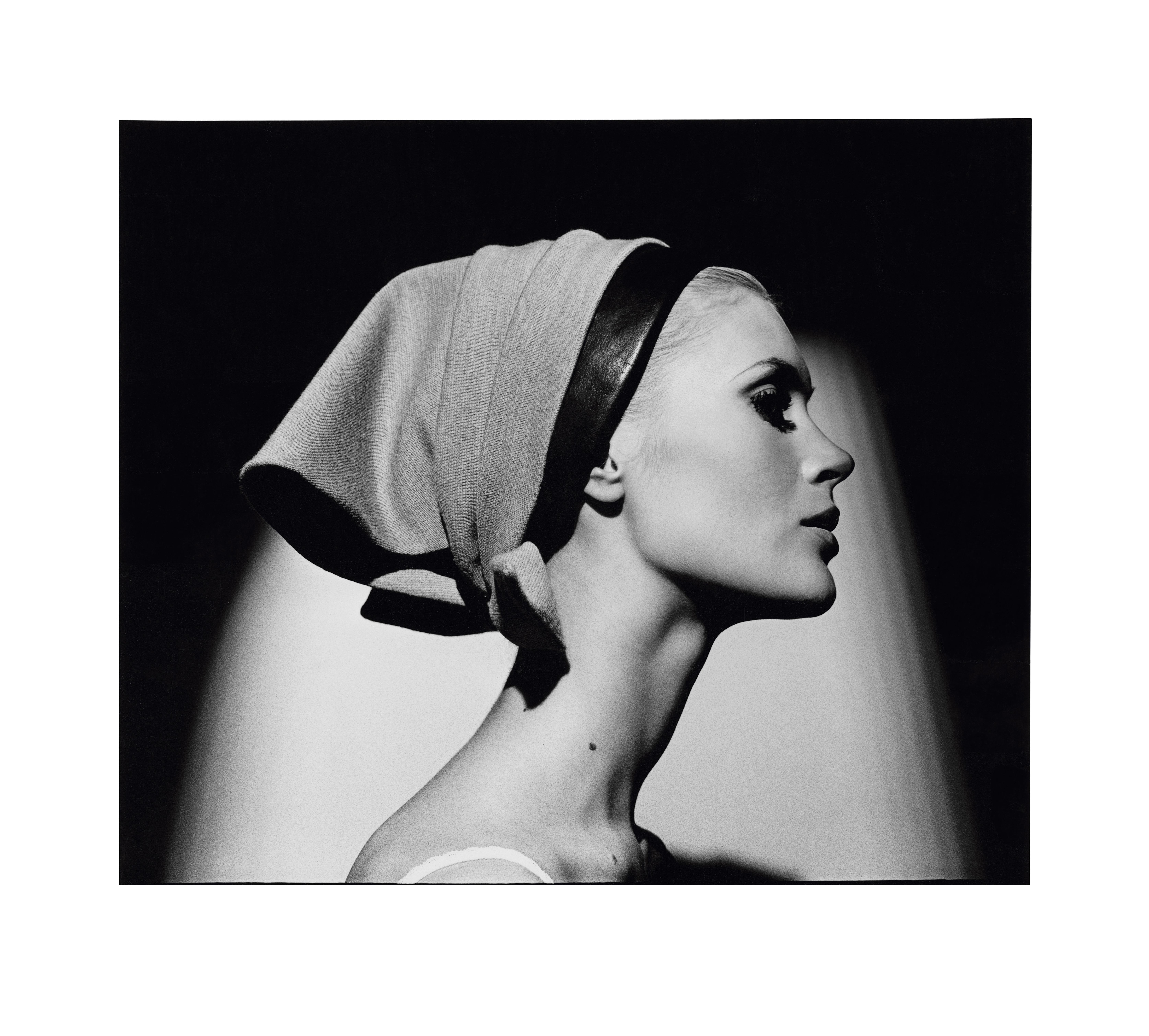 Guy Bourdin Portrait Photograph – Vogue Paris, November 1963, Yves Saint Laurent