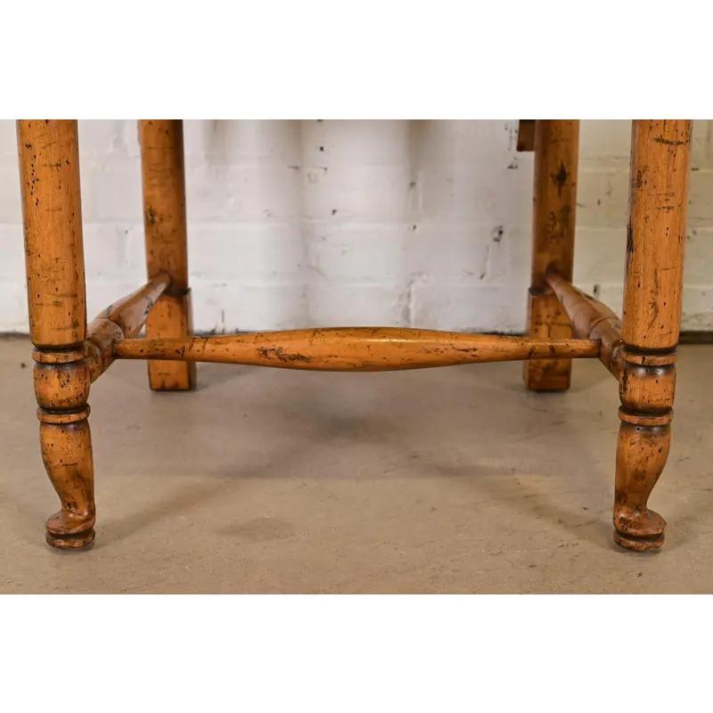 Guy Chaddock English Country Rustic Carved Maple Ladder Back Dining Chairs im Angebot 3