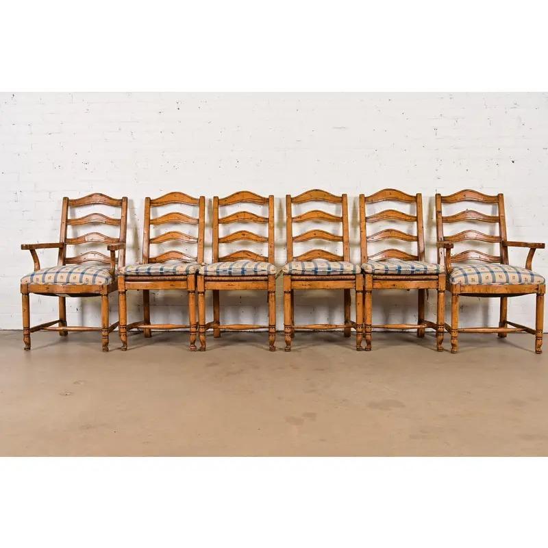 Rustico Guy Chaddock - Sedie da pranzo rustiche con schienale a scaletta, set di sei sedie in vendita