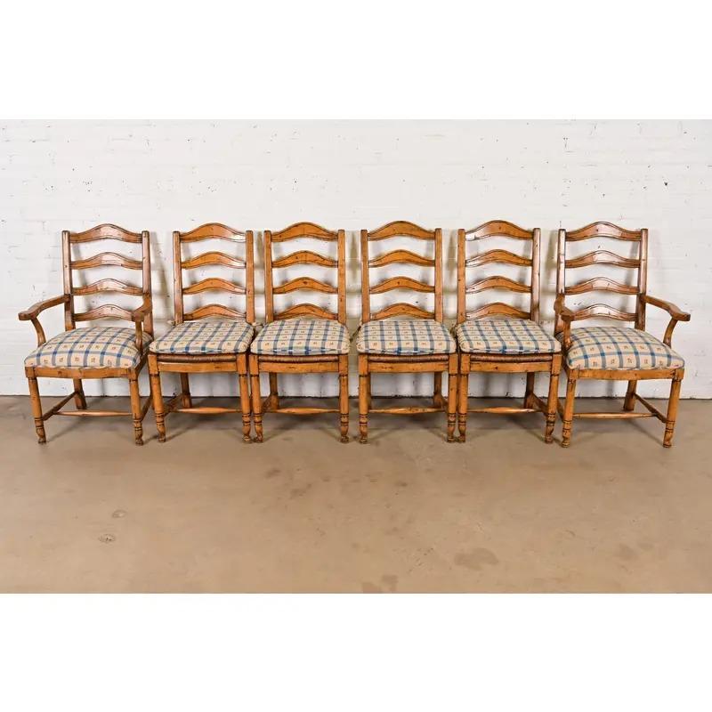 Americano Guy Chaddock - Sedie da pranzo rustiche con schienale a scaletta, set di sei sedie in vendita