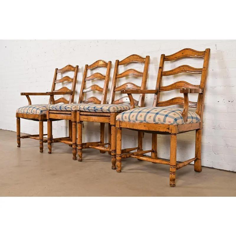 Americano Sedie da pranzo rustiche in acero di Guy Chaddock, set di quattro persone in vendita