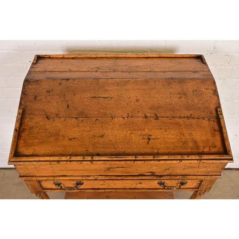 Scrivania in acero Guy Chaddock Gustavian Slant Front in vendita 4