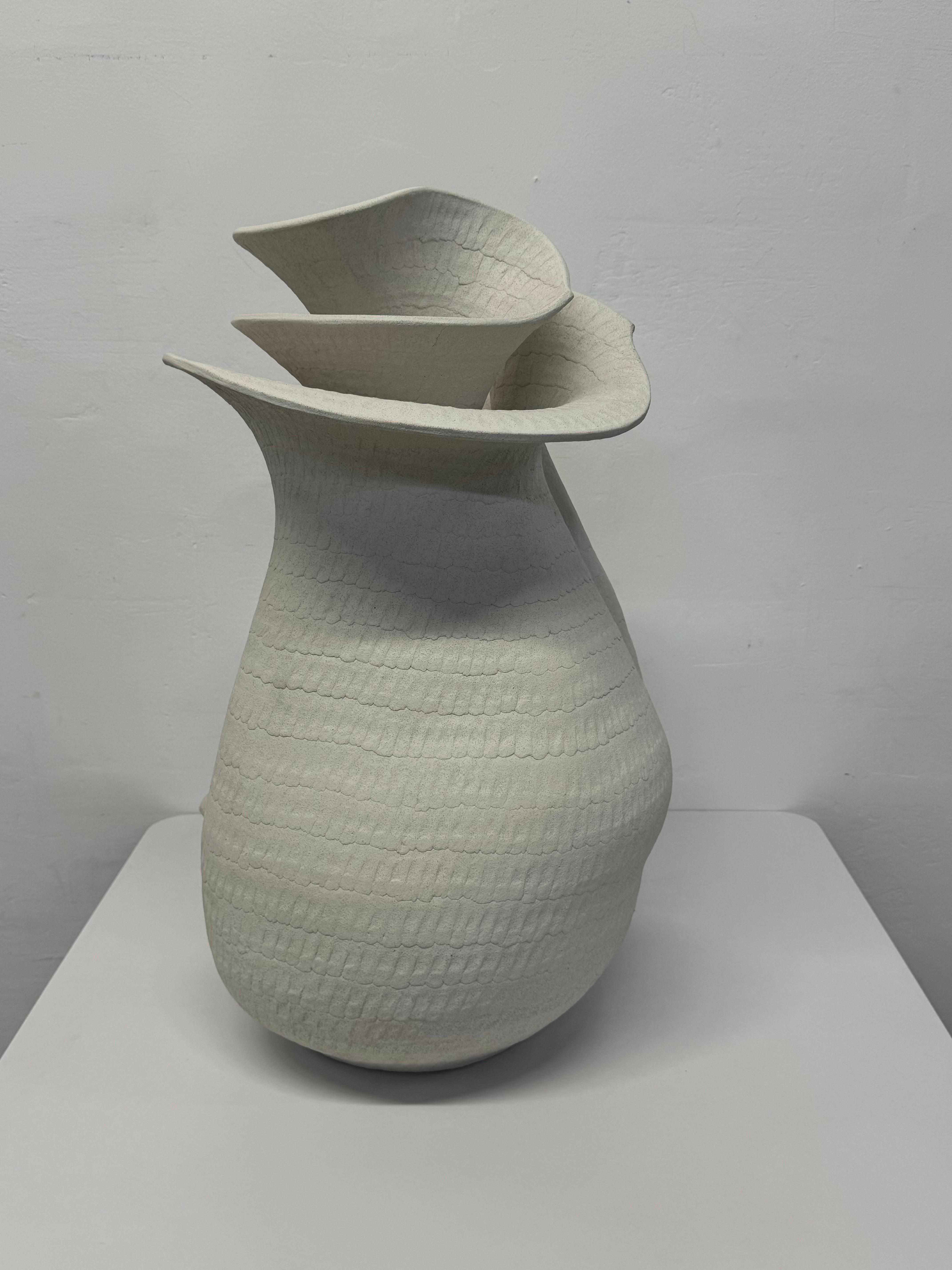 Guy Dawson Gran jarrón escultórico modernista de Studio Pottery, firmado en Bueno estado para la venta en Miami, FL